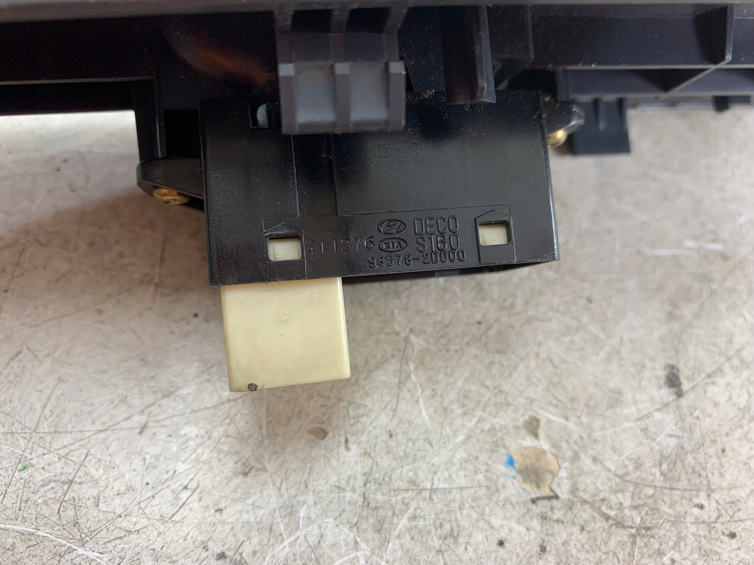 KIA CERATO I PANEL SZYB PRAWY PRZÓD 93575-2F000 - zdjęcie 7