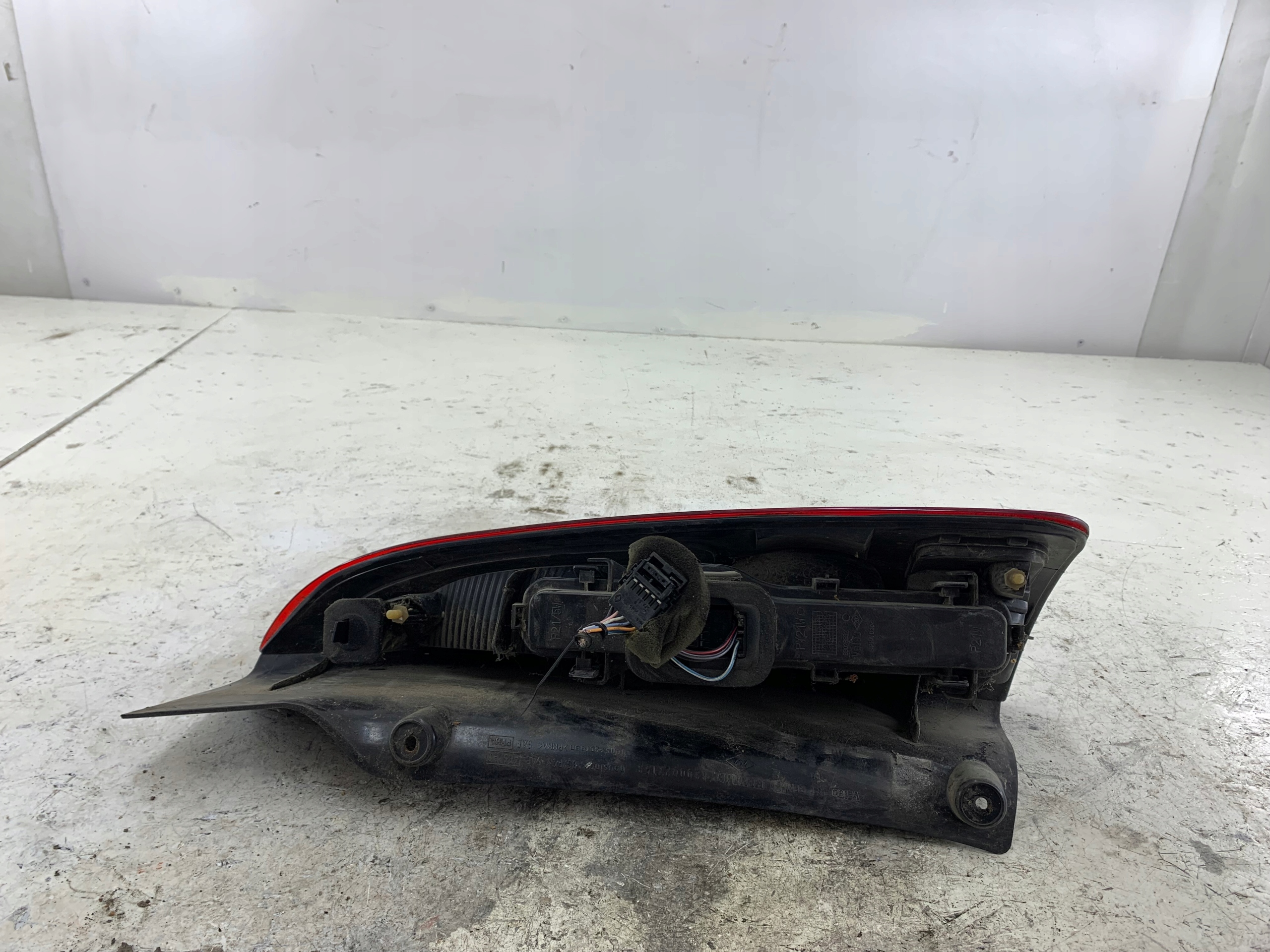 RENAULT ESPACE IV LAMPA LEWA TYŁ - zdjęcie 6