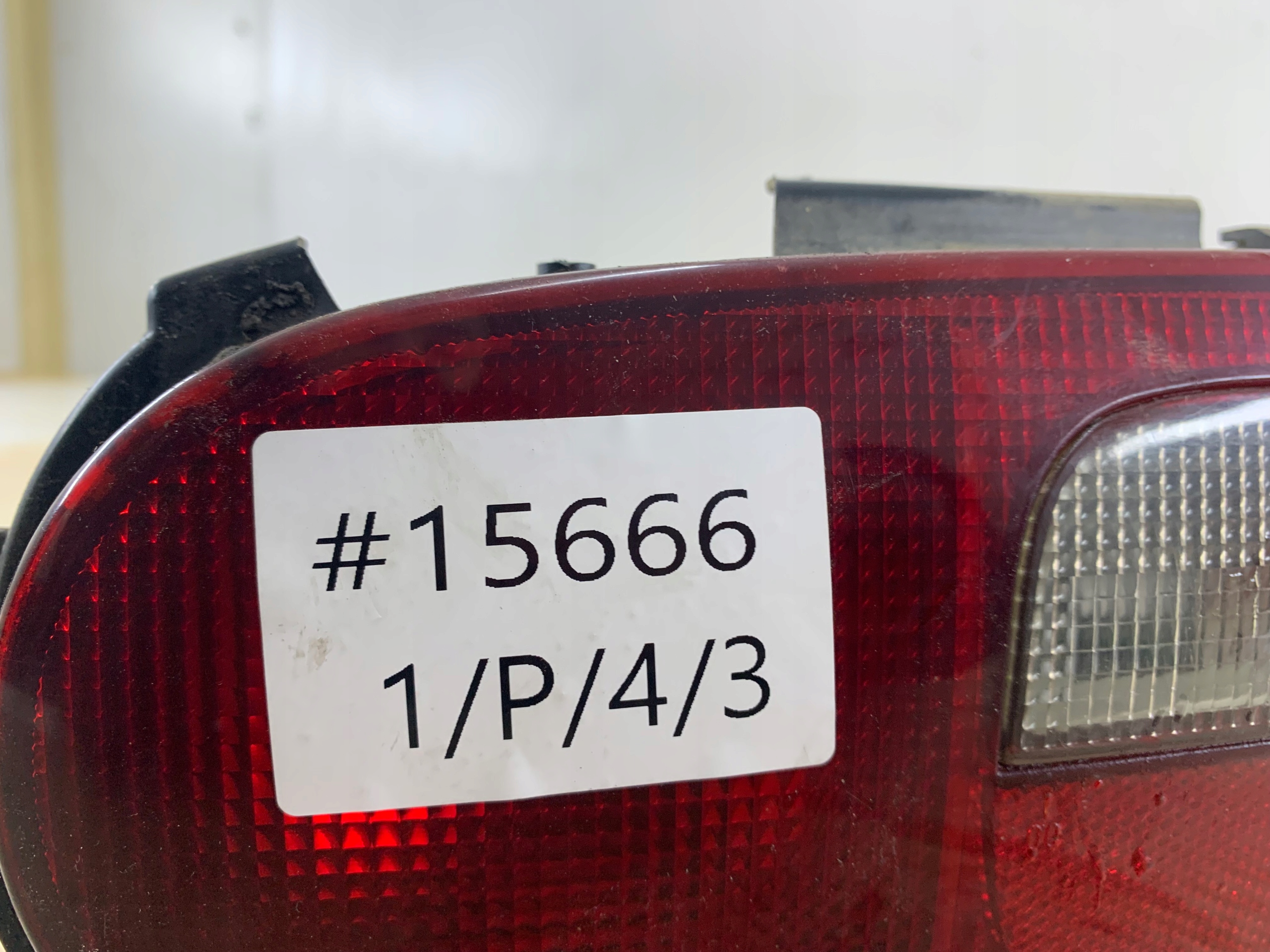 MAZDA MX-3 LAMPA PRAWY TYŁ - zdjęcie 5