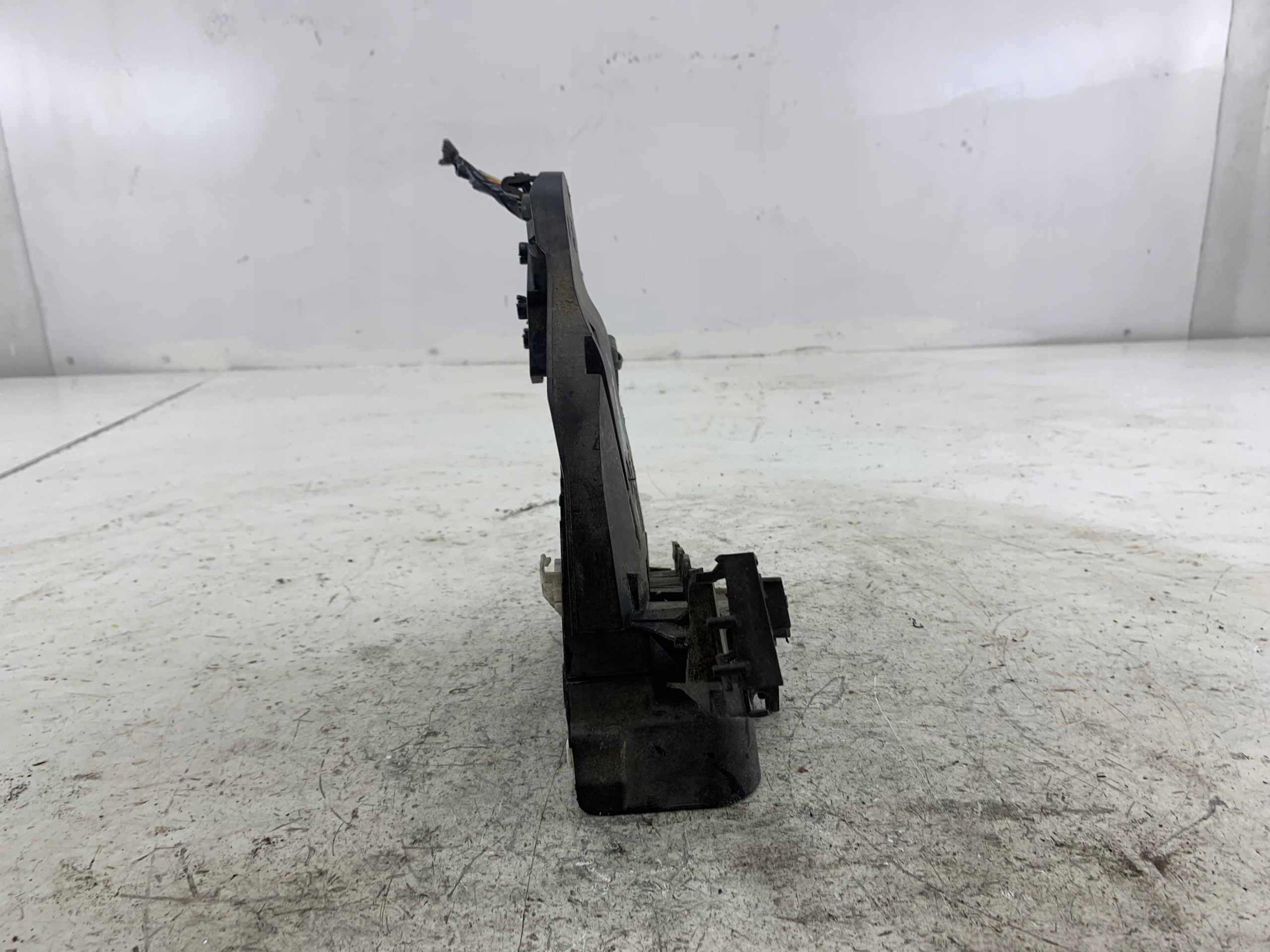 VOLVO V50 I ZAMEK DRZWI PRAWY TYŁ 30699112 30753673 - zdjęcie 3