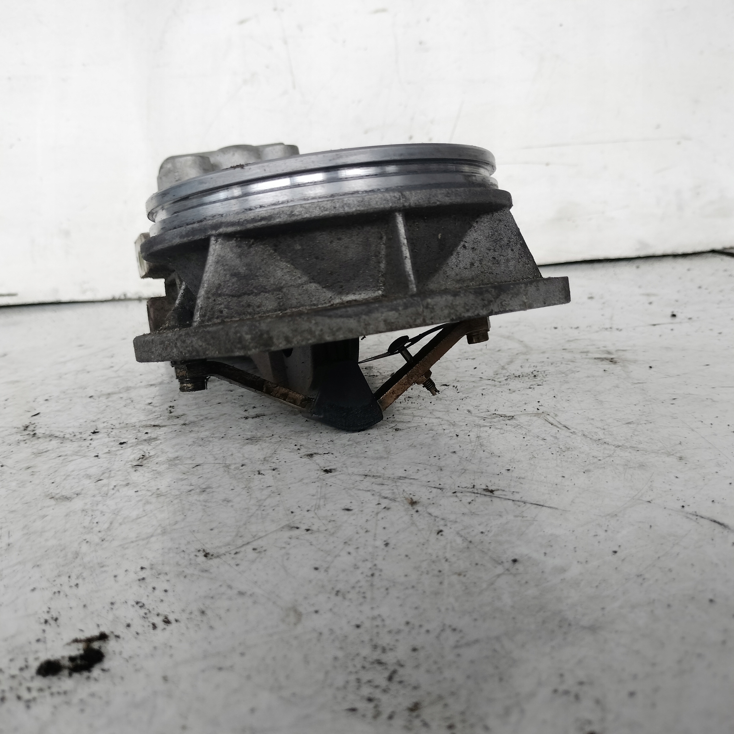 AUDI 80 B3 1.8 ROZDZIELACZ PALIWA 026133353 BOSCH - zdjęcie 6
