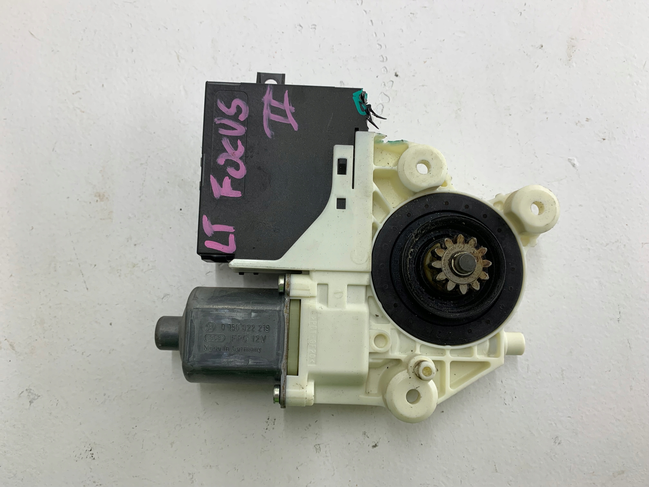 Dodatkowe zdjęcie używanej części: FORD FOCUS MK2 SILNICZEK SZYBY LEWY TYŁ 0130822219
