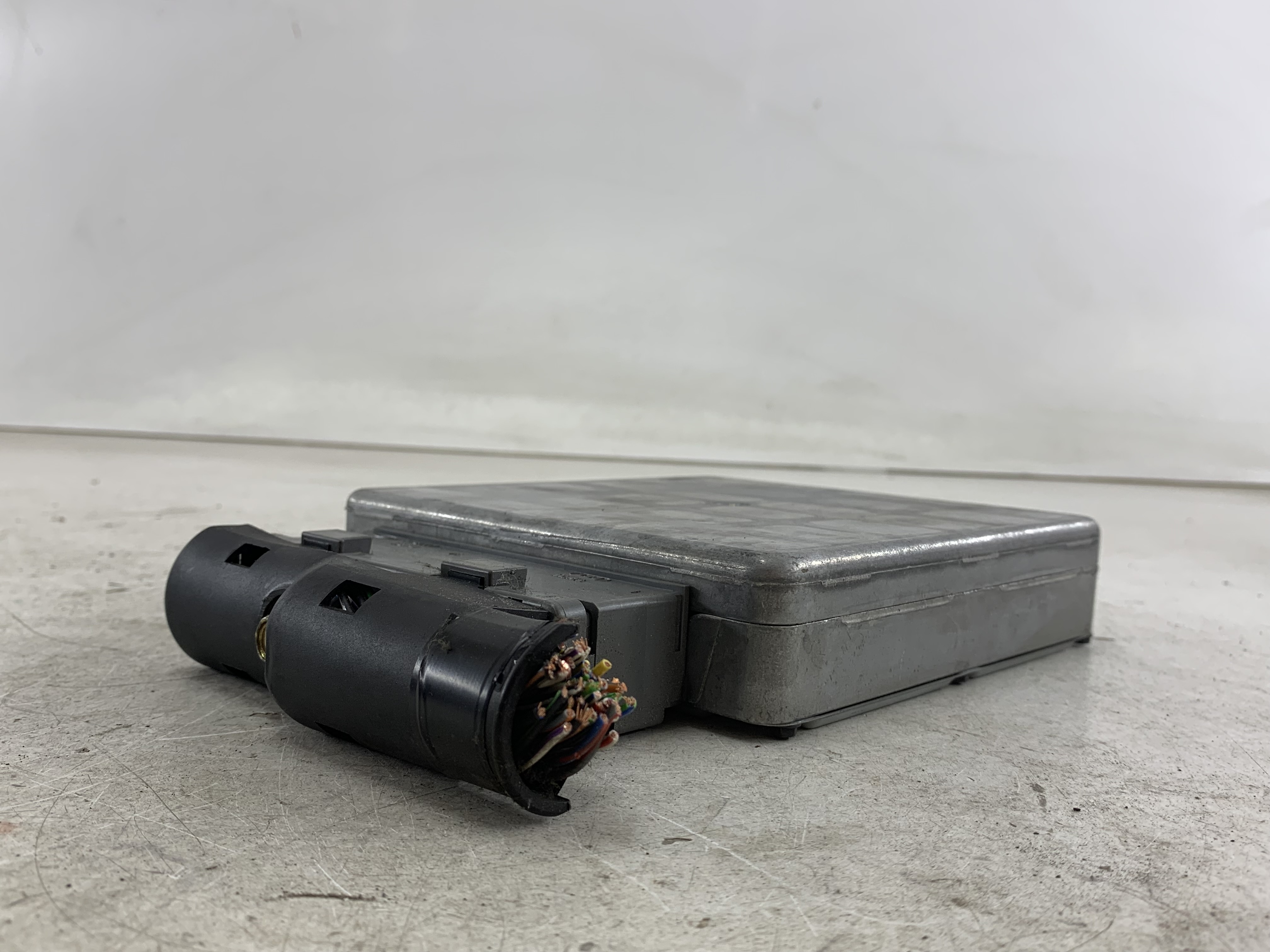 XS4F-12A650-FAB BAWL KOMPUTER SILNIKA STEROWNIK FORD FOCUS MK1 1.8 DIESEL - zdjęcie 3