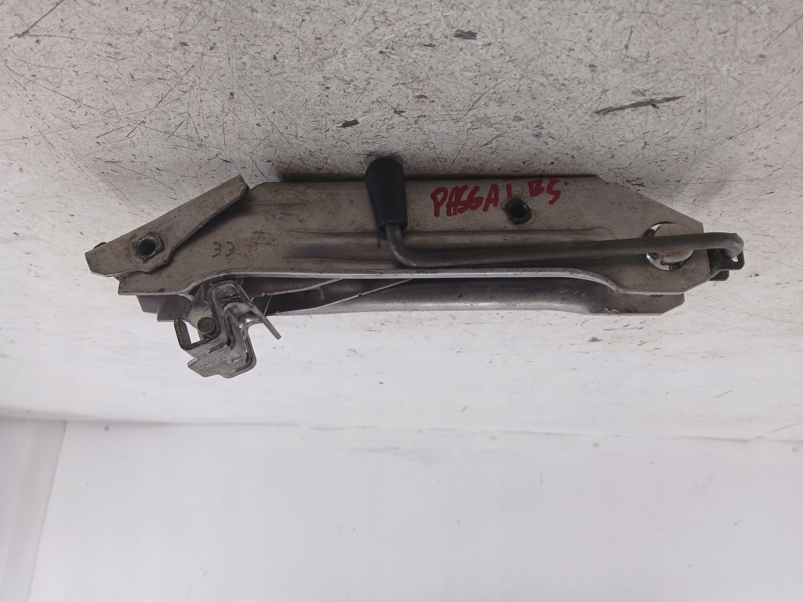VW GOLF IV AUDI A3 8L LEWAREK PODNOŚNIK KLUCZ 8L0011031A - zdjęcie 4