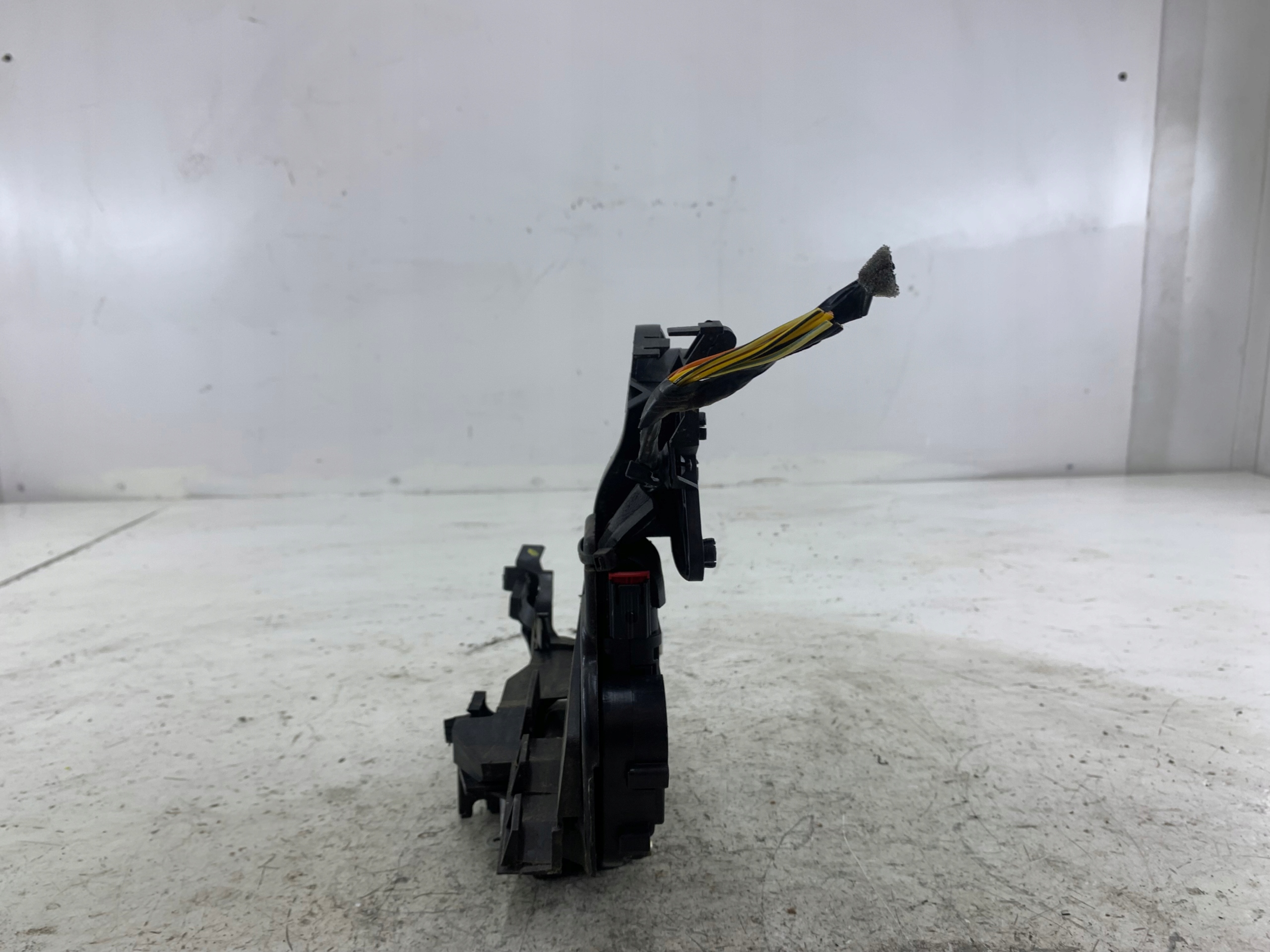 VOLVO V50 I ZAMEK DRZWI PRAWY TYŁ 30699112 30753673 - zdjęcie 5