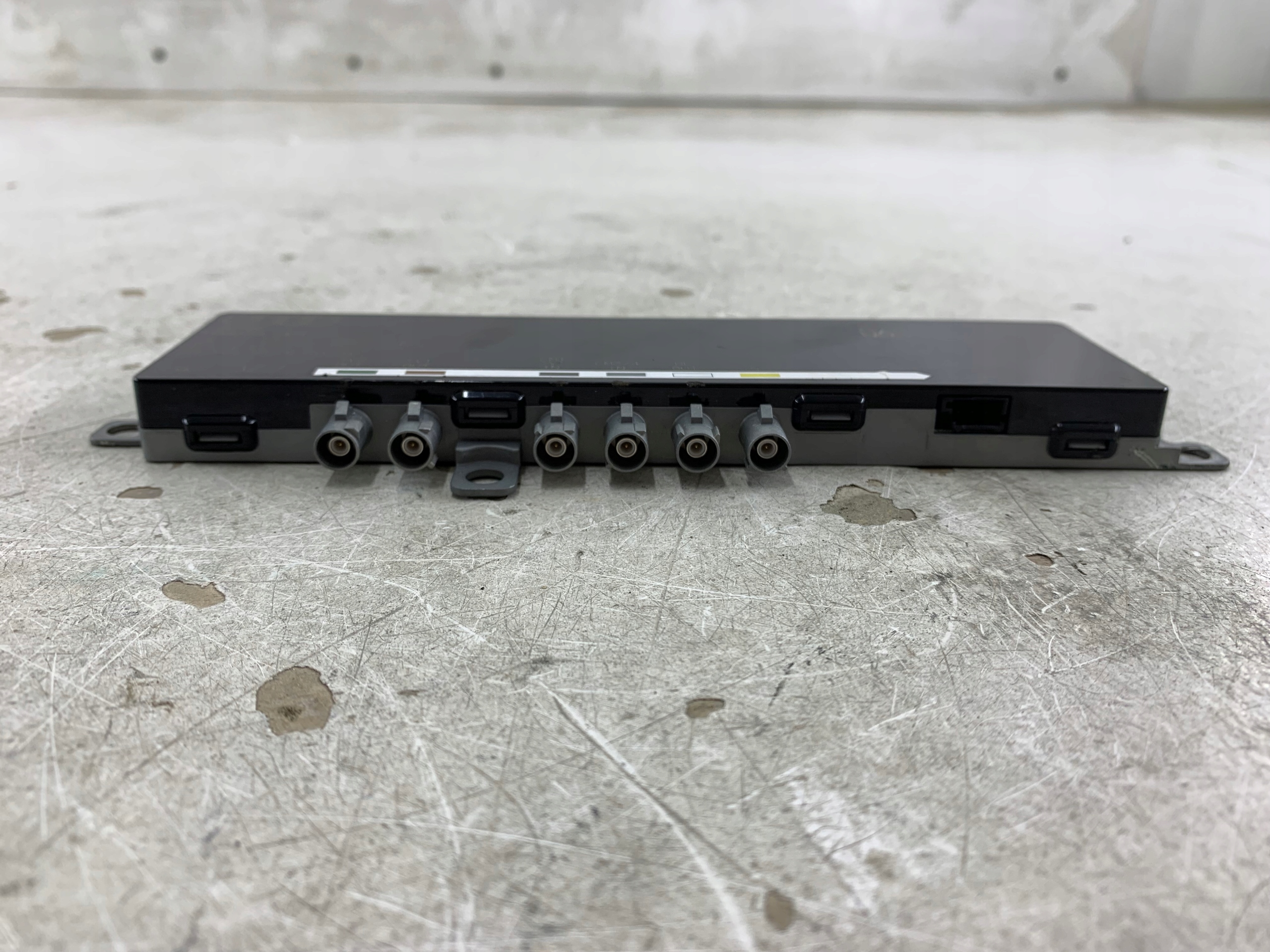 AUDI A6 C6 MODUŁ WZMACNIACZ TELEWIZYJNY ANTENOWY 4F9035225F - zdjęcie 4