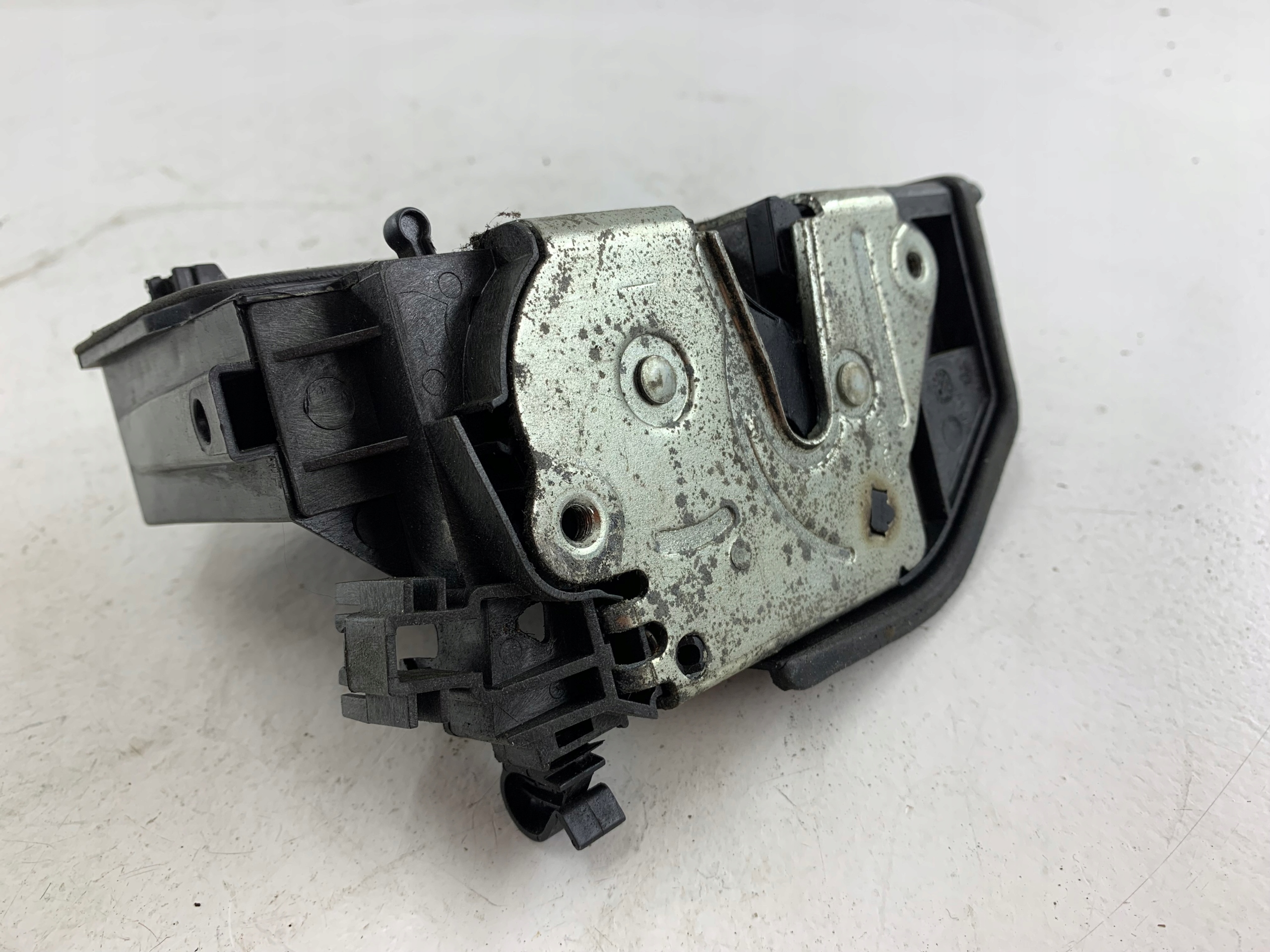 BMW E60 E61 ZAMEK DRZWI PRAWY TYŁ 7167076 - zdjęcie 9