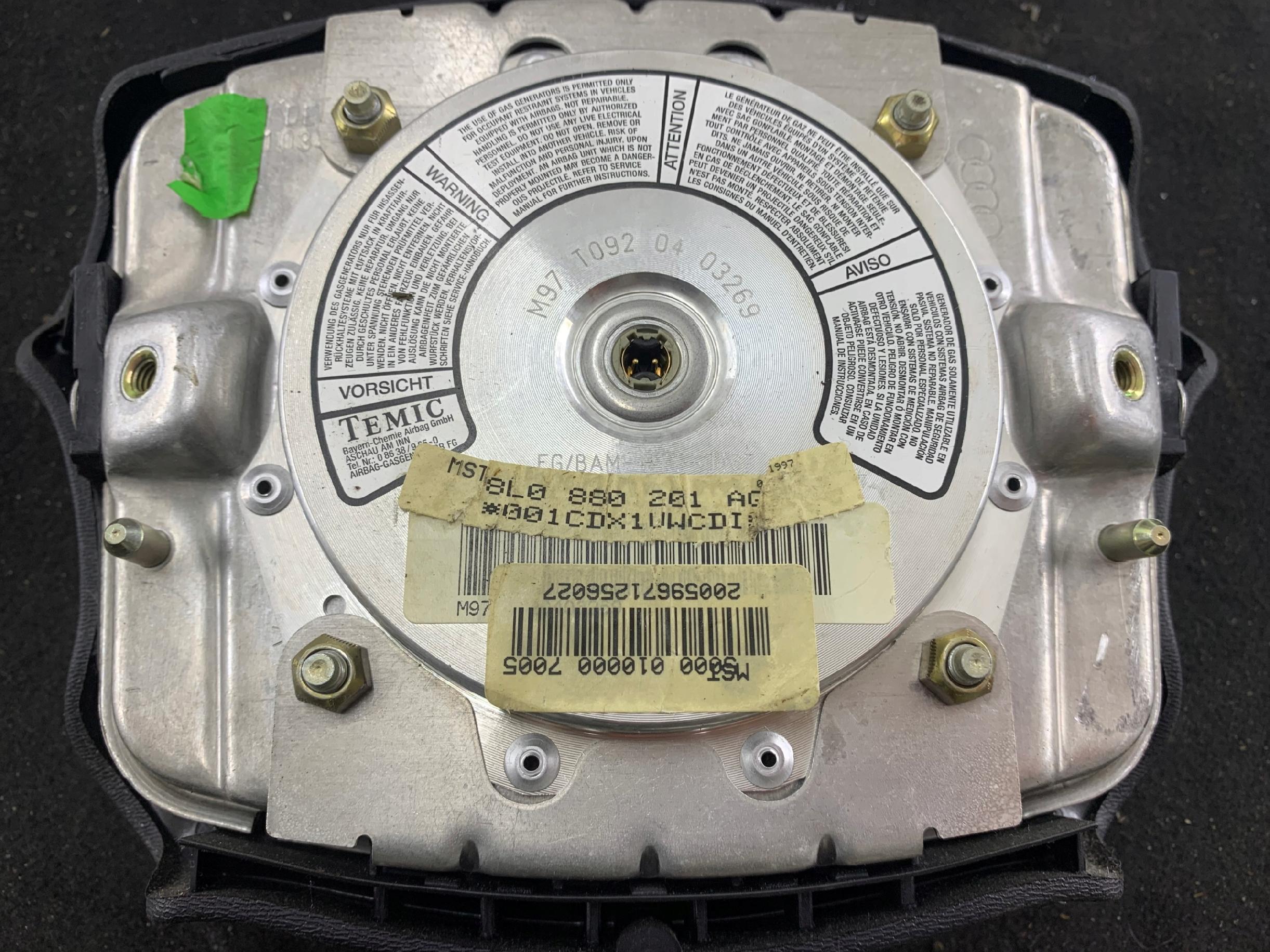 Dodatkowe zdjęcie używanej części: AUDI A3 8L AIRBAG PODUSZKA POWIETRZNA 8L0880201AQ