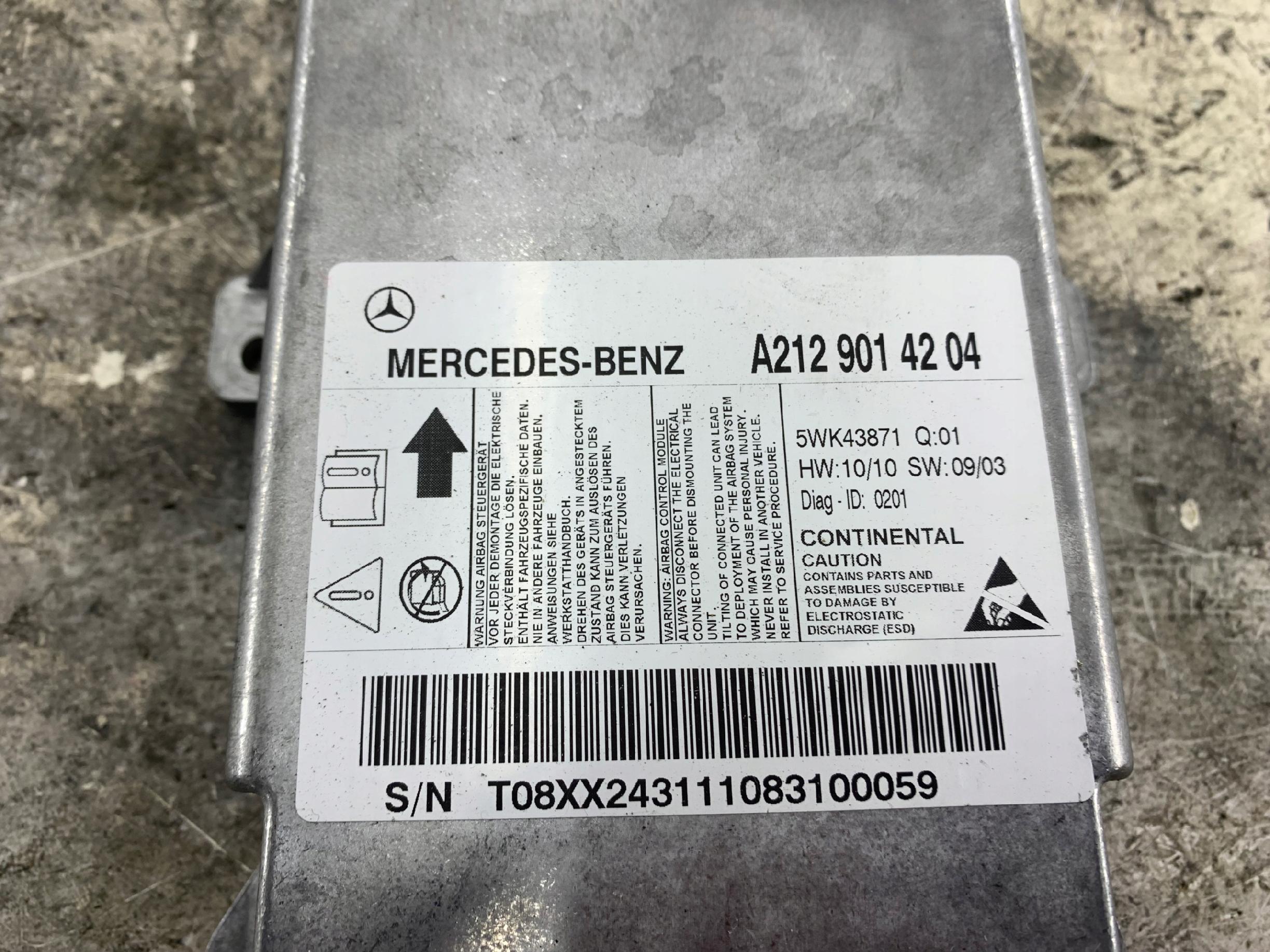 Dodatkowe zdjęcie używanej części: MERCEDES W212 MODUŁ SENSOR AIRBAG PODUSZEK POWIETRZNYCH A2129014204