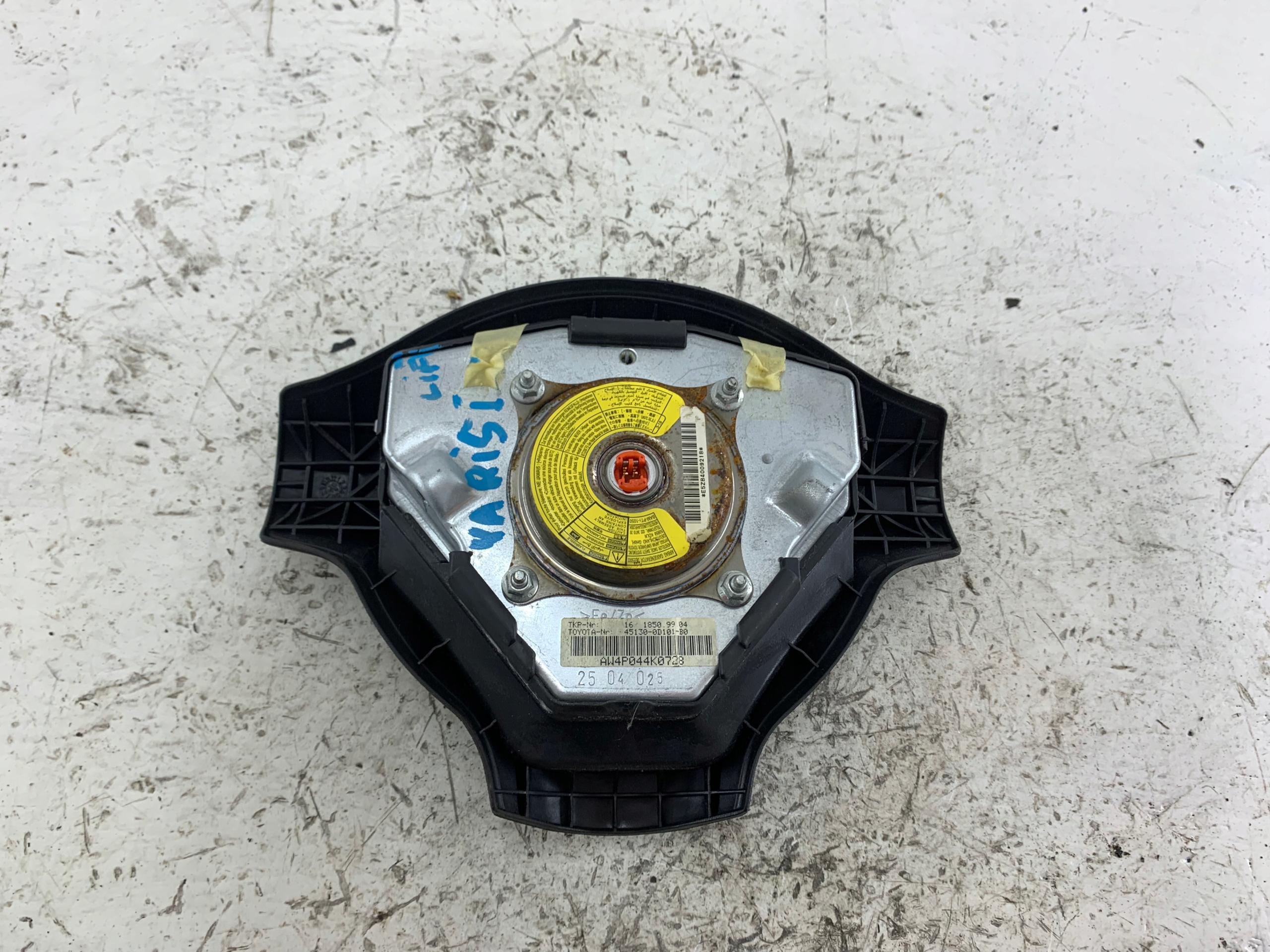 Dodatkowe zdjęcie używanej części: TOYOTA YARIS I LIFT AIRBAG PODUSZKA POWIETRZNA KIEROWCY 45130-0D101