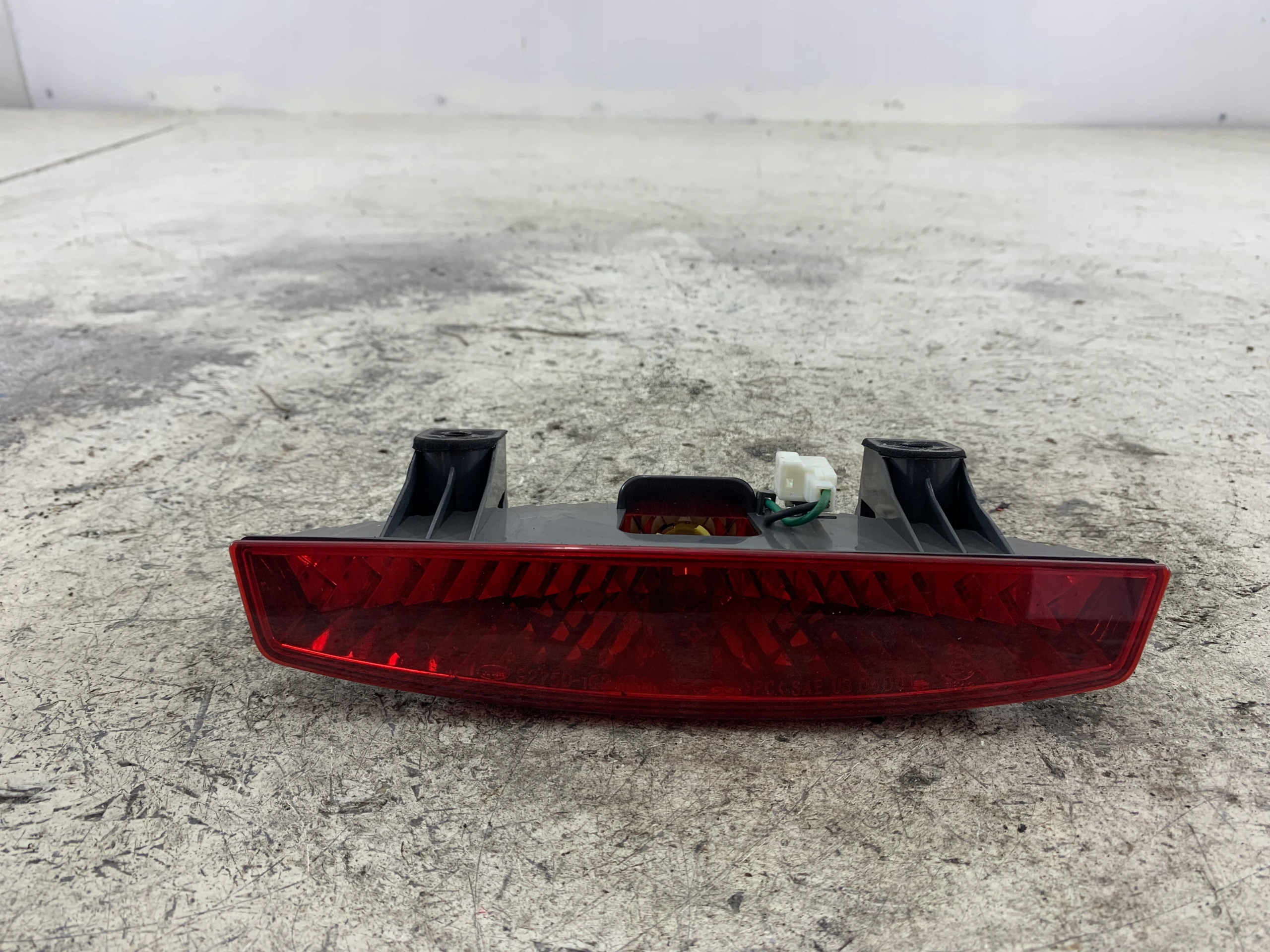 Dodatkowe zdjęcie używanej części: KIA RIO II LAMPA STOP STOPU TYŁ
