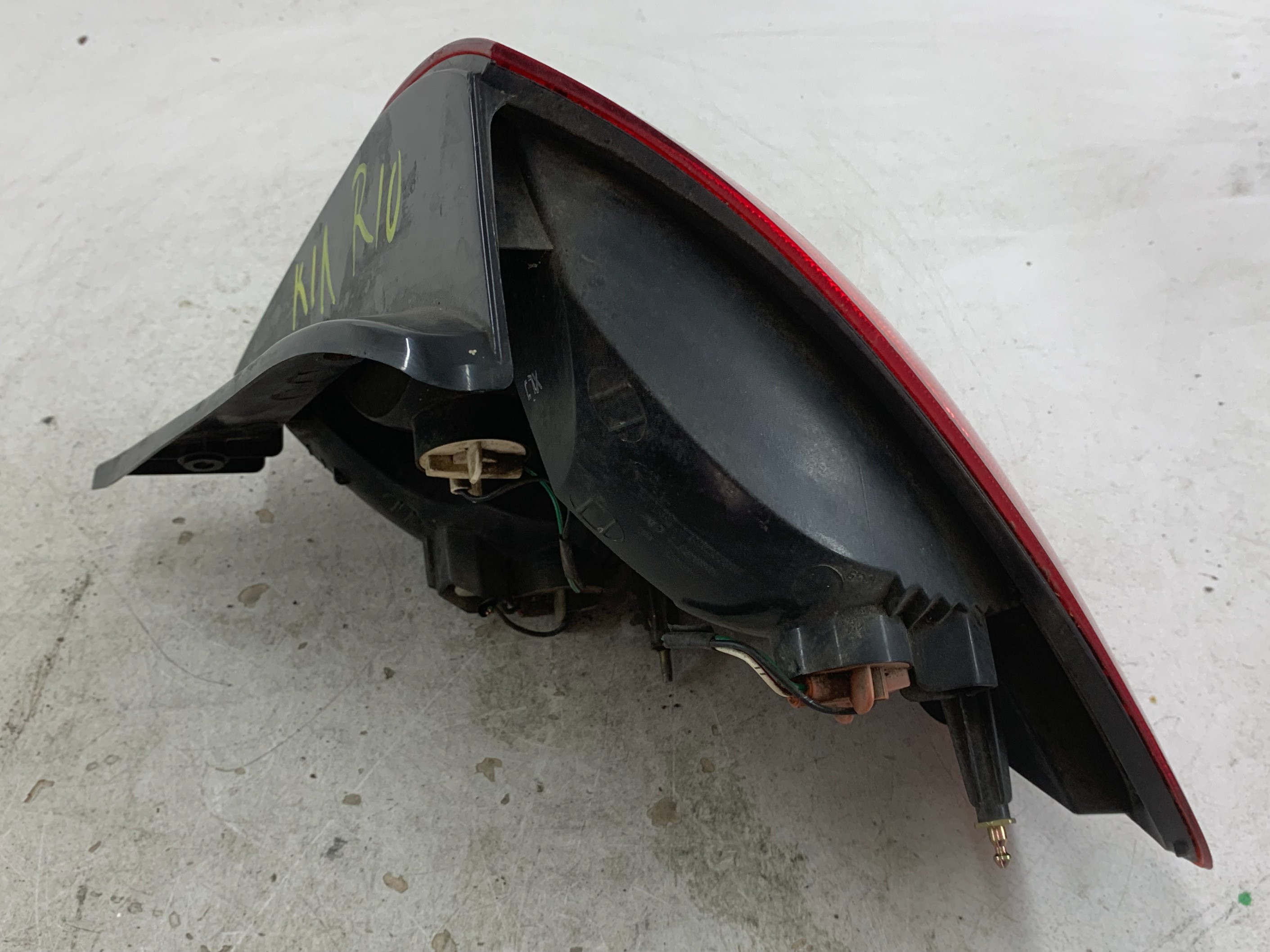 KIA RIO I SEDAN LAMPA TYLNA LEWA LEWY TYŁ 92401FD0 - zdjęcie 5