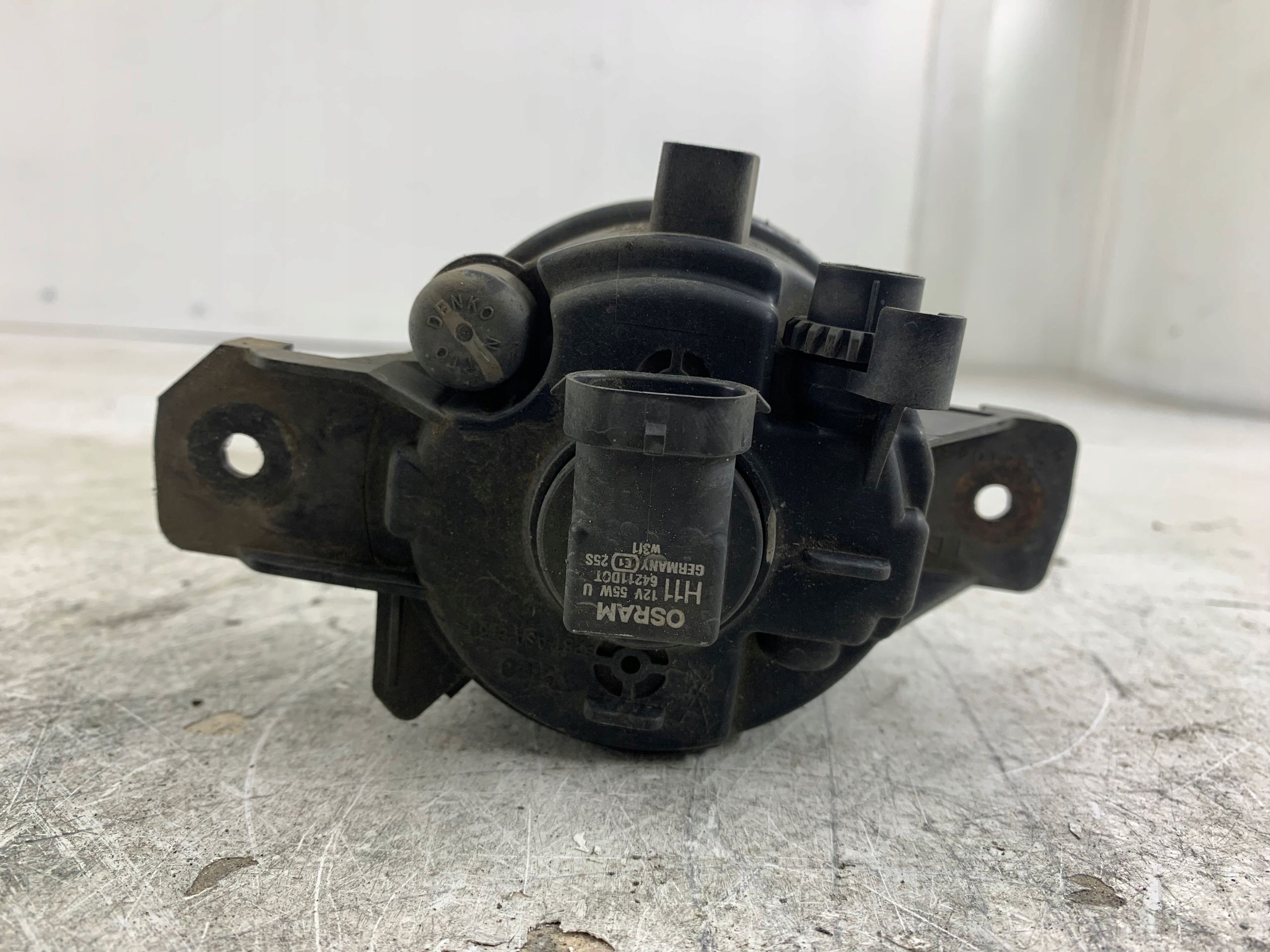 Dodatkowe zdjęcie używanej części: RENAULT LAGUNA II HALOGEN PRAWY PRZÓD 8200002470