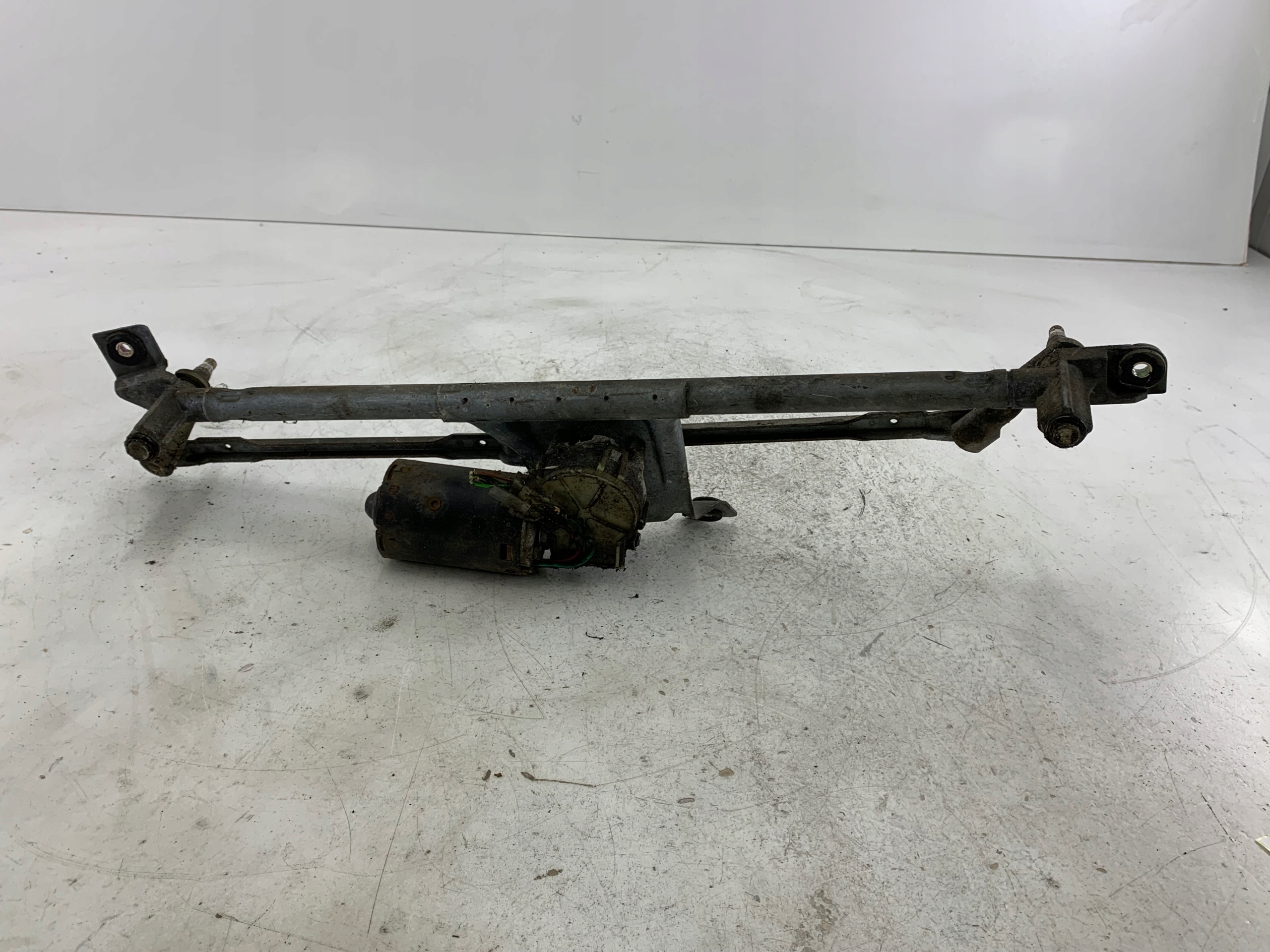 VW POLO 6N III MECHANIZM WYCIERACZEK PRZÓD 6N1955113A - zdjęcie 4