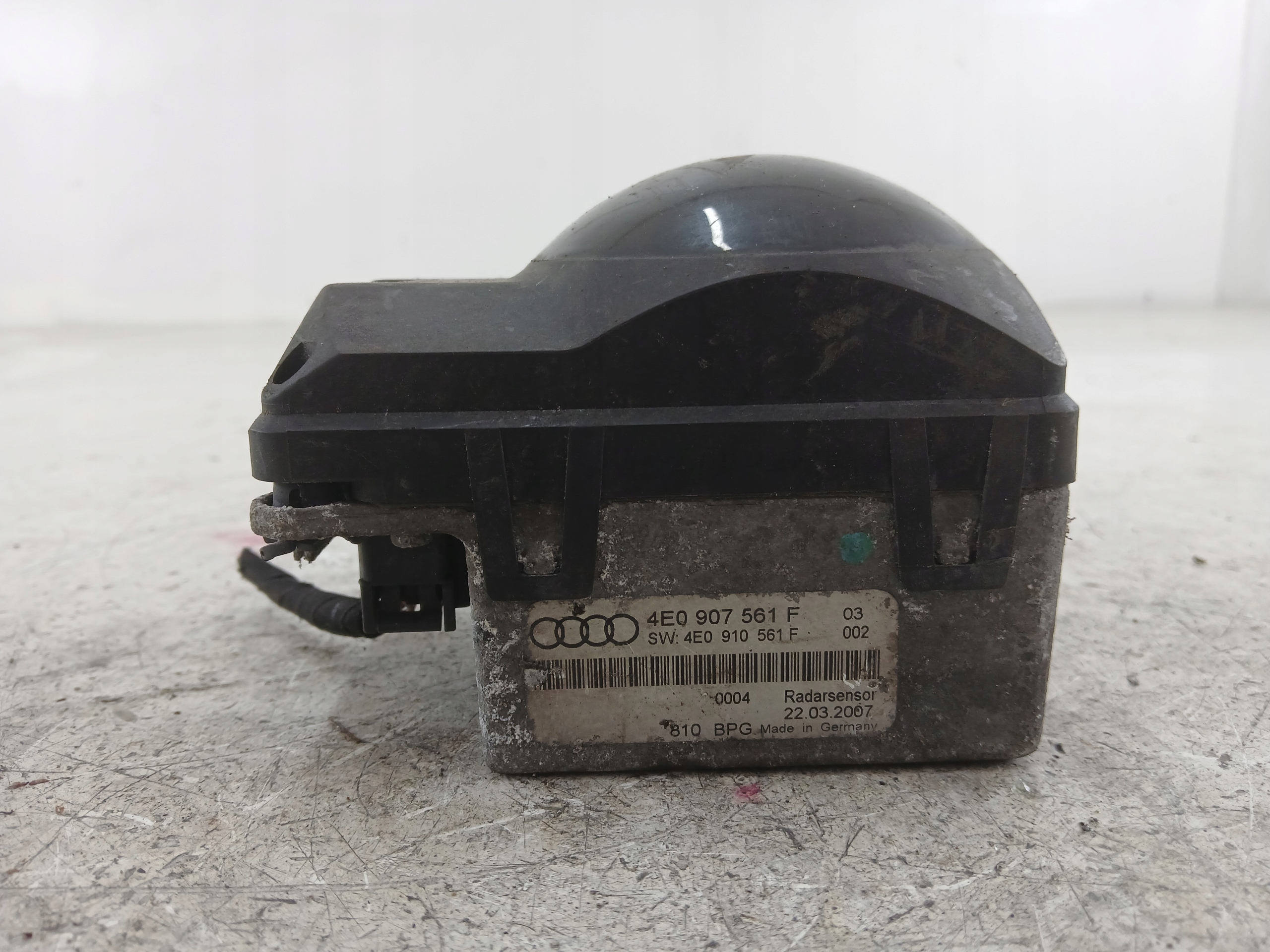 Dodatkowe zdjęcie używanej części: AUDI A8 D3 RADAR SENSOR DISTRONIC 4E0907561F