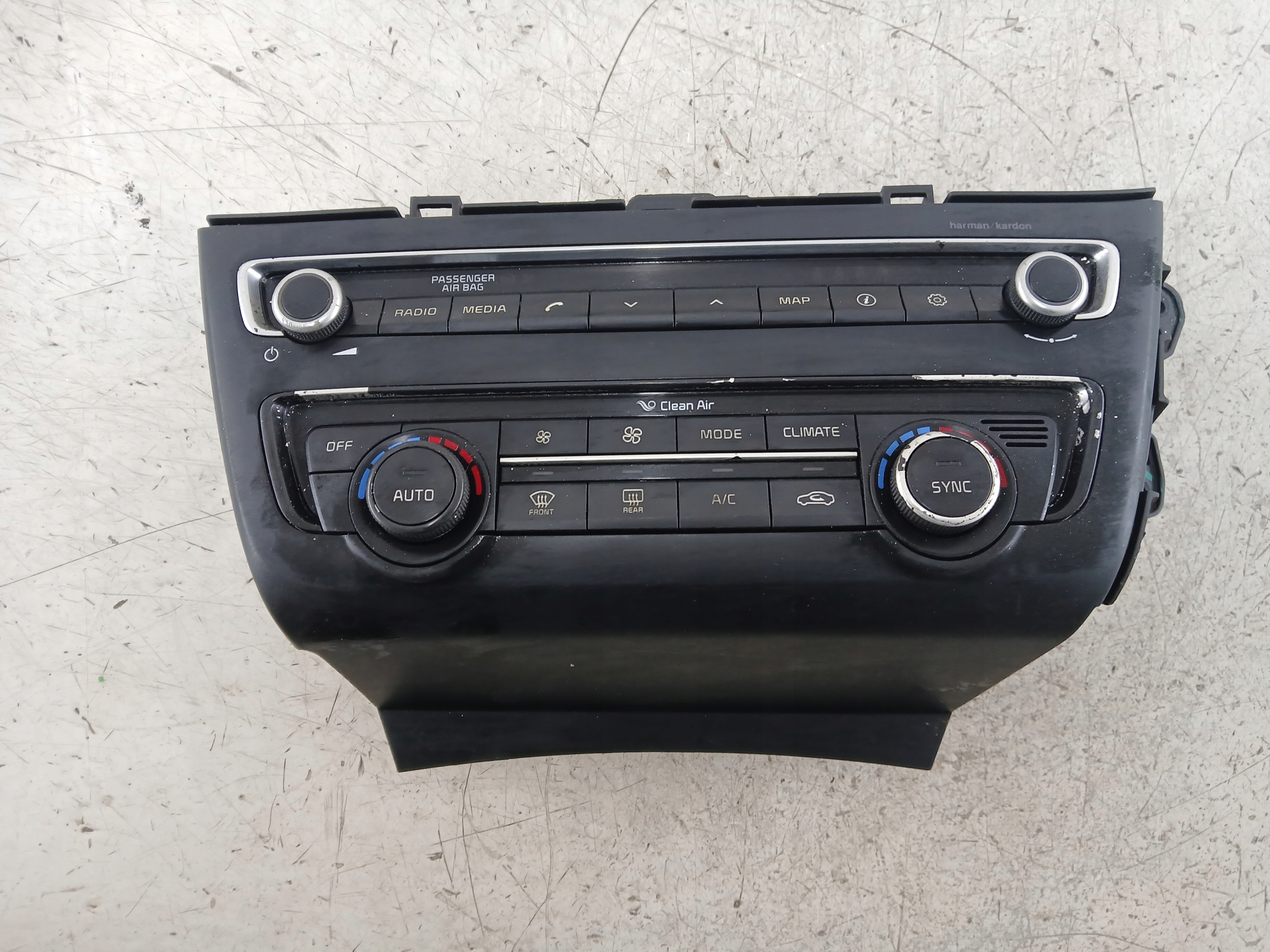 Dodatkowe zdjęcie używanej części: KIA OPTIMA IV PANEL KLIMATYZACJI + RADIO 97250-D4810WK 96540-D4700WK