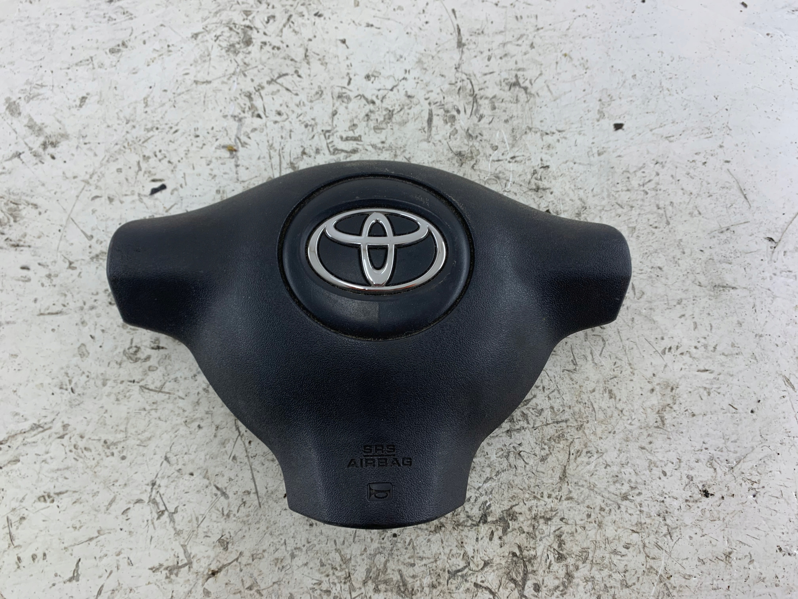 Dodatkowe zdjęcie używanej części: TOYOTA YARIS I LIFT AIRBAG PODUSZKA POWIETRZNA KIEROWCY 45130-0D101