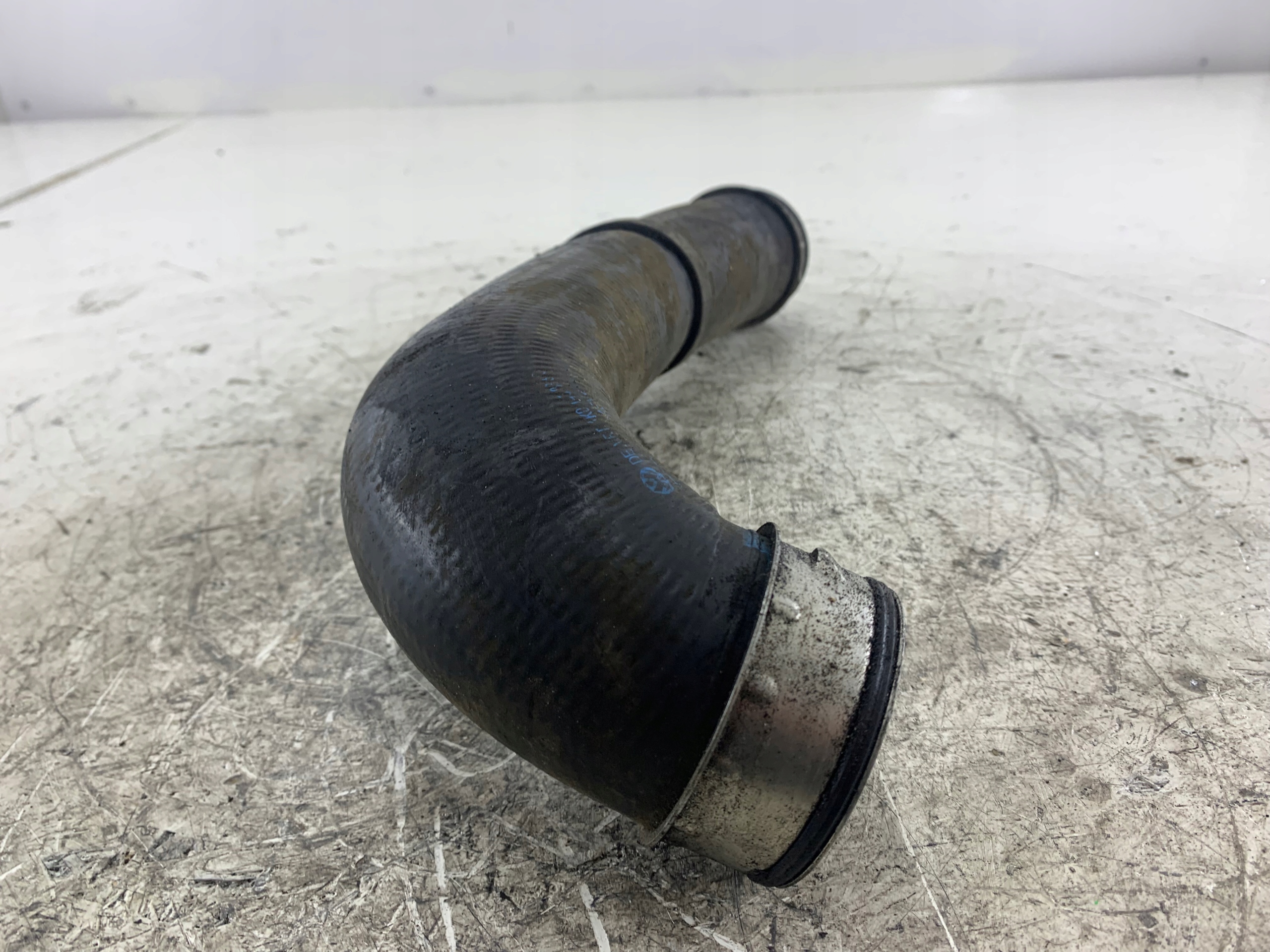 Dodatkowe zdjęcie używanej części: AUDI A3 8P VW GOLF V 1.9 TDI RURA PRZEWÓD INTERCOOLERA 1K0145838C