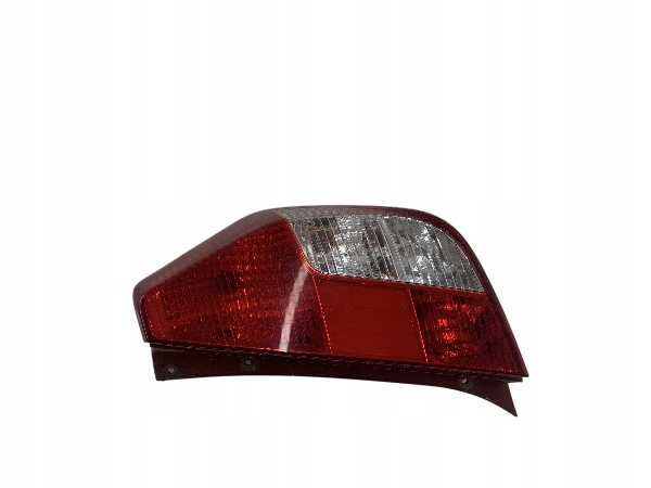 HYUNDAI i10 LAMPA PRAWA TYŁ