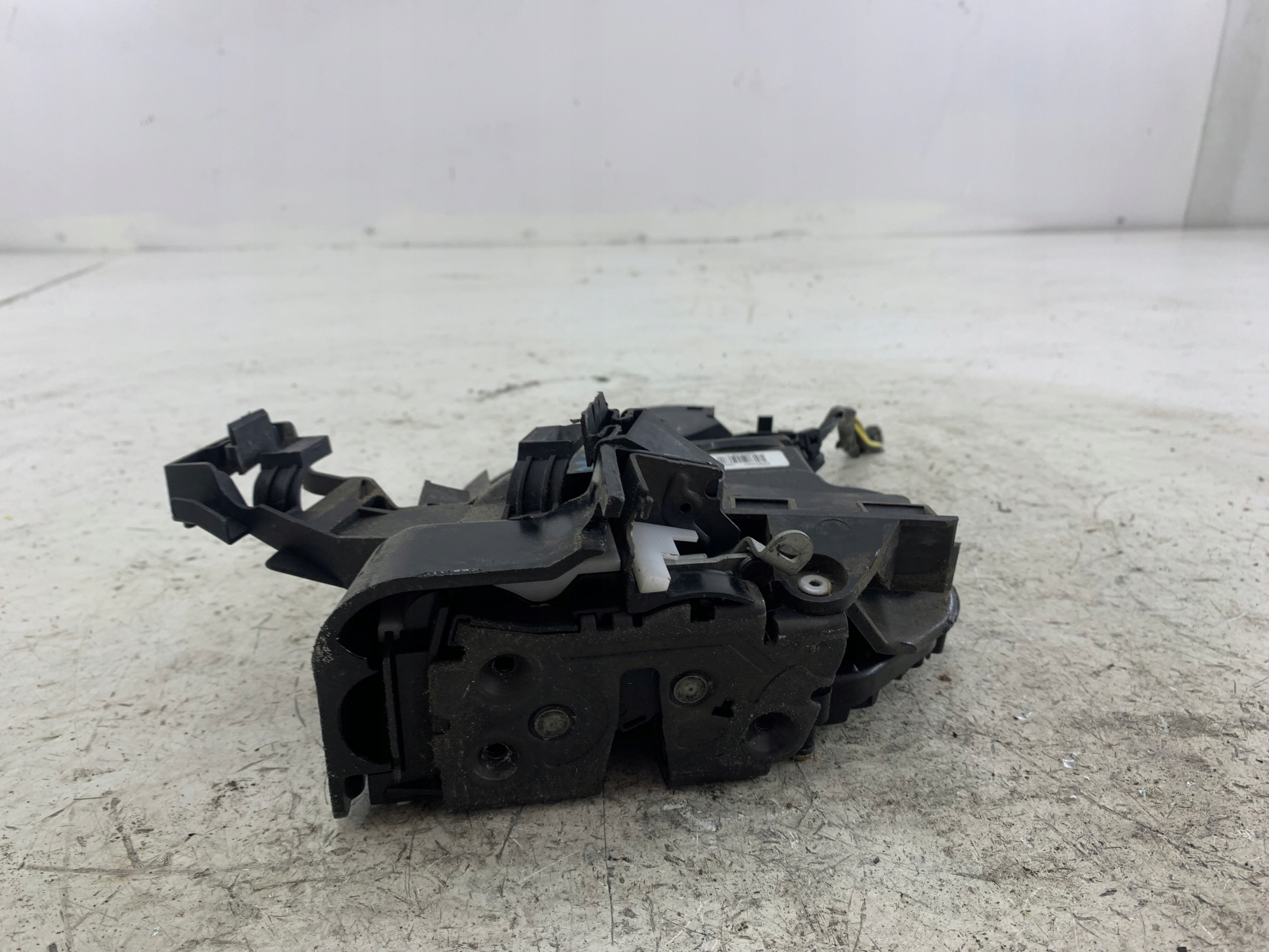 VOLVO V50 I ZAMEK DRZWI PRAWY TYŁ 30699112 30753673 - zdjęcie 7
