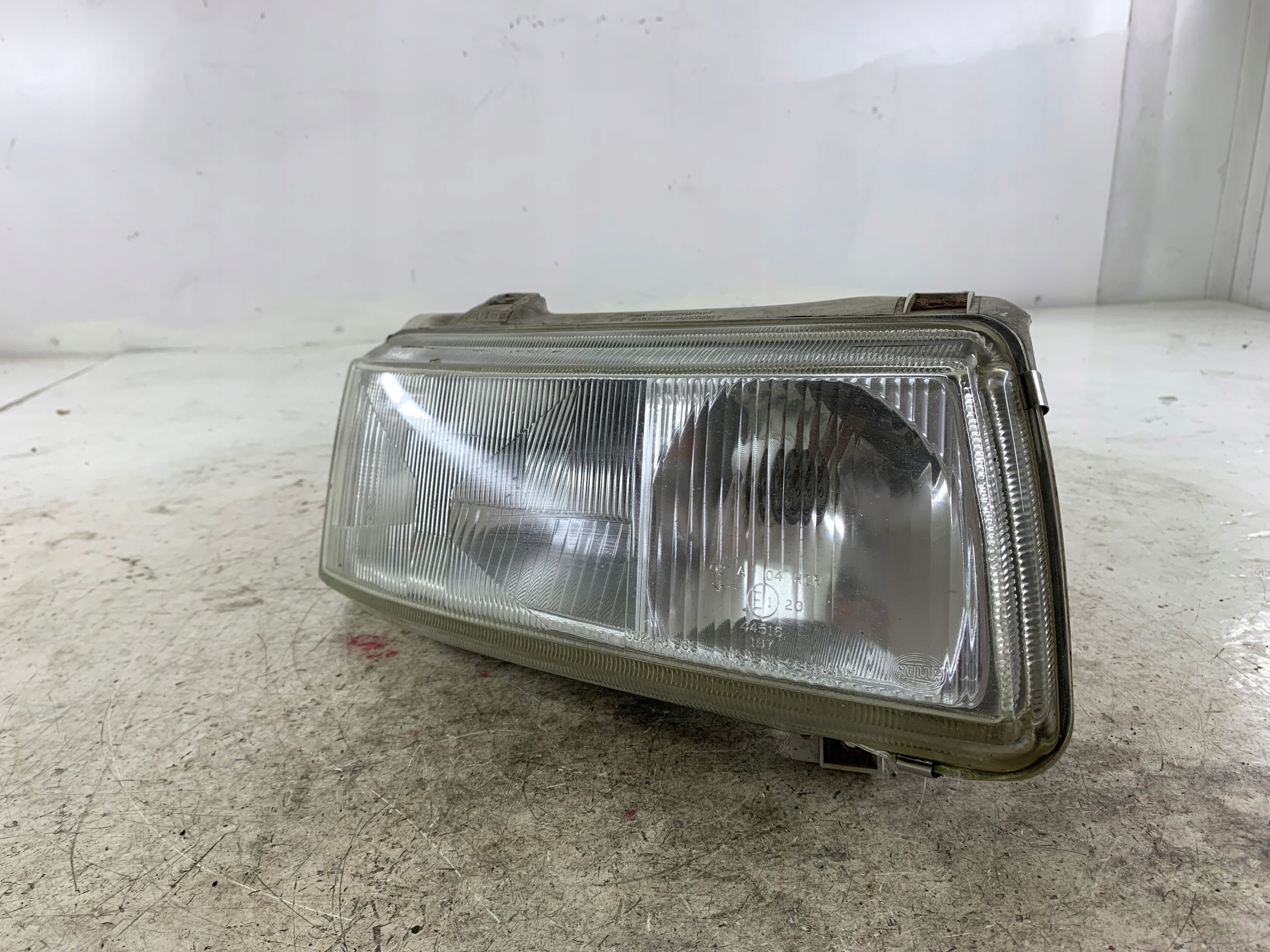 VW PASSAT B4 LAMPA PRAWA PRZÓD - zdjęcie 5