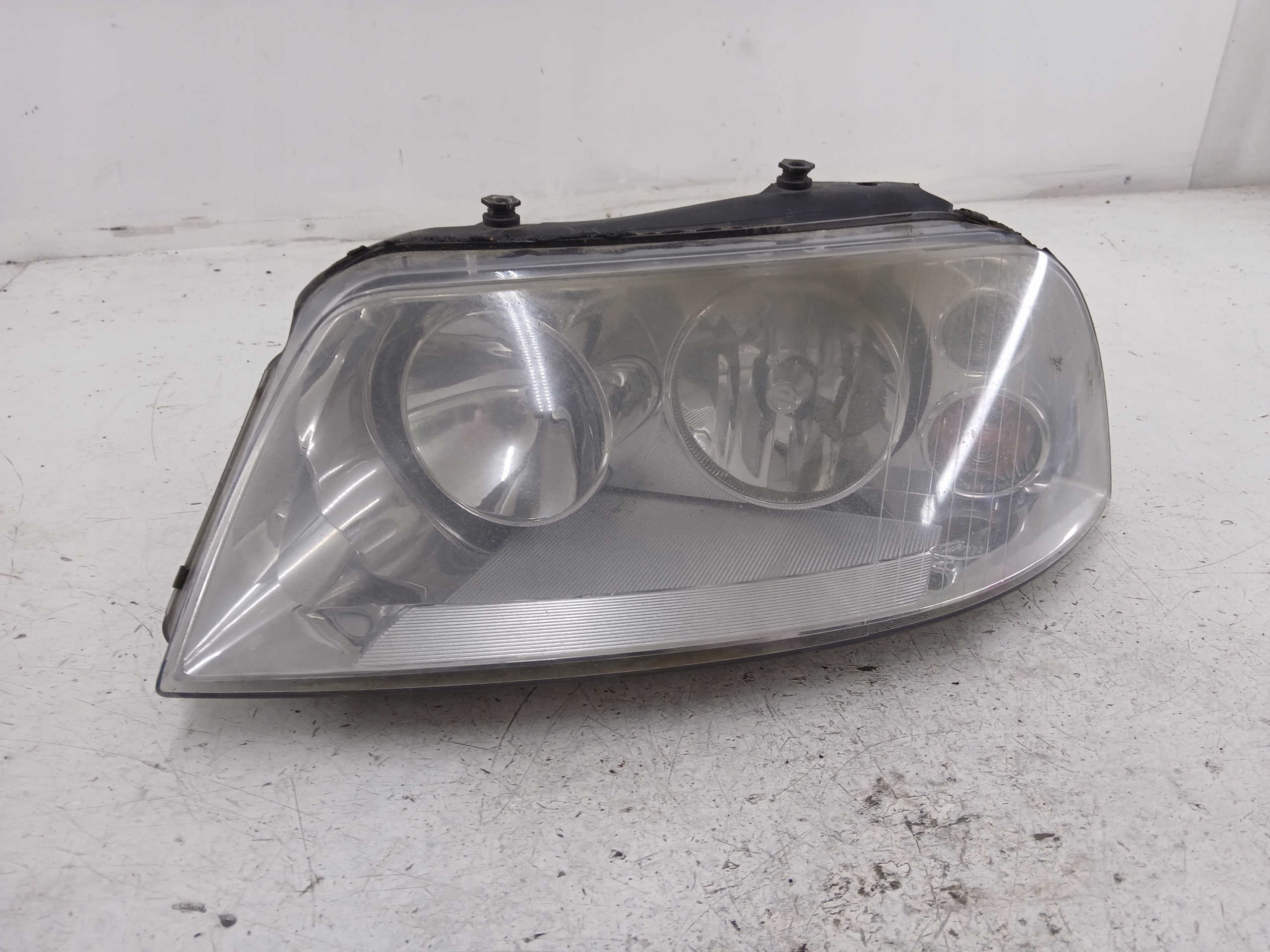 Dodatkowe zdjęcie używanej części: VW SHARAN I LIFT LAMPA LEWA PRZÓD 7M3941015AD