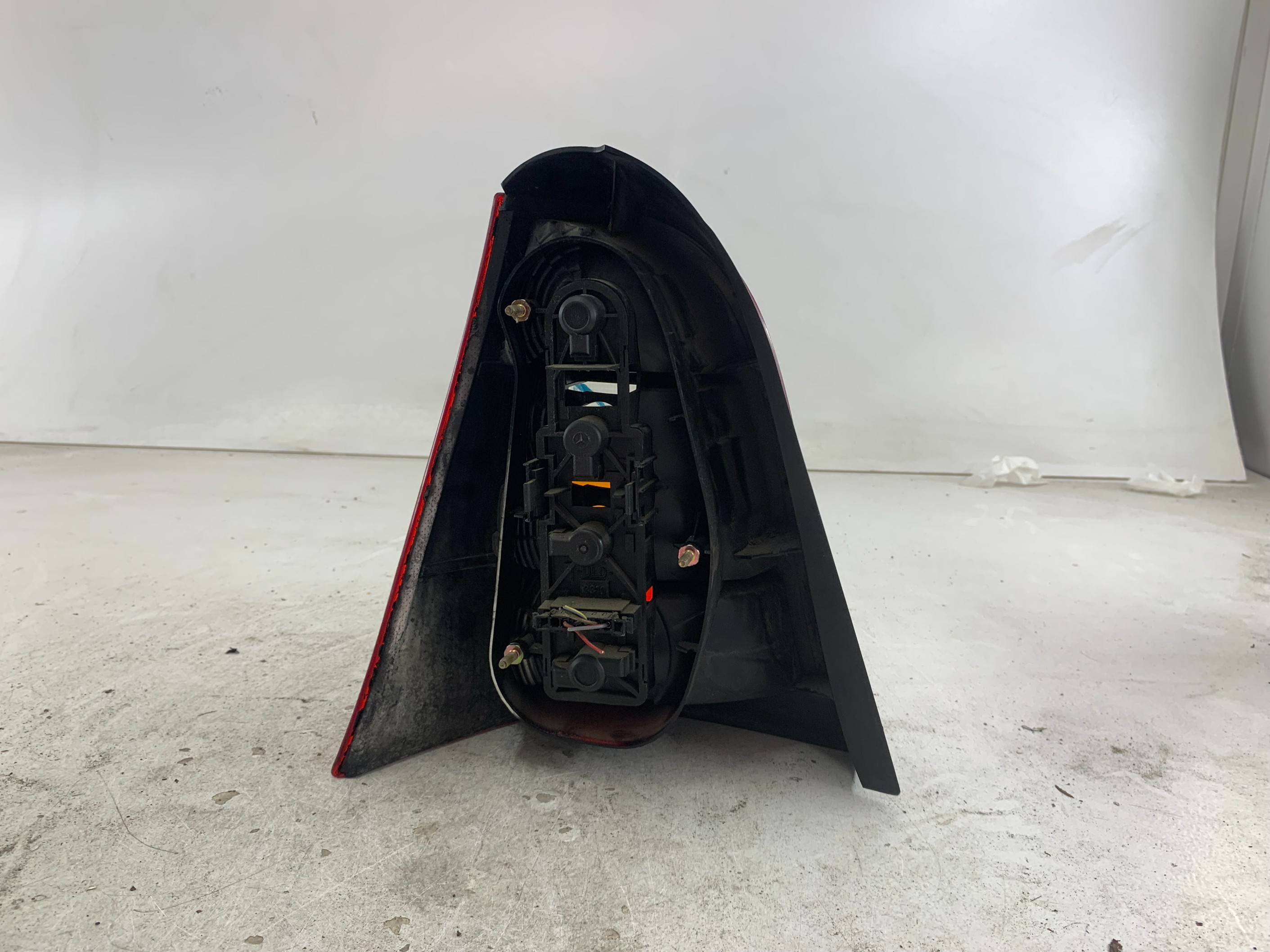 LAMPA TYLNA PRAWA MERCEDES-BENZ KLASA A W168 ULO3310R - zdjęcie 2