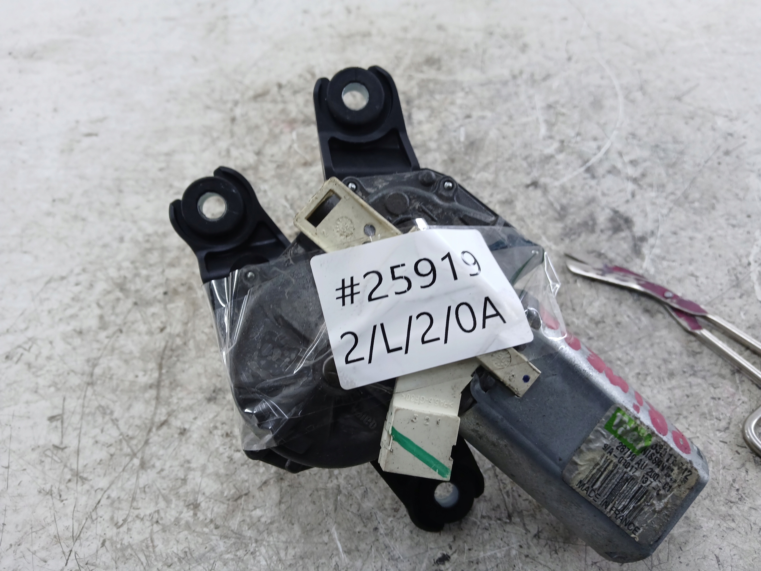NISSAN PRIMERA P12 MECHANIZM WYCIERACZKI TYŁ 28710AU200 - zdjęcie 7