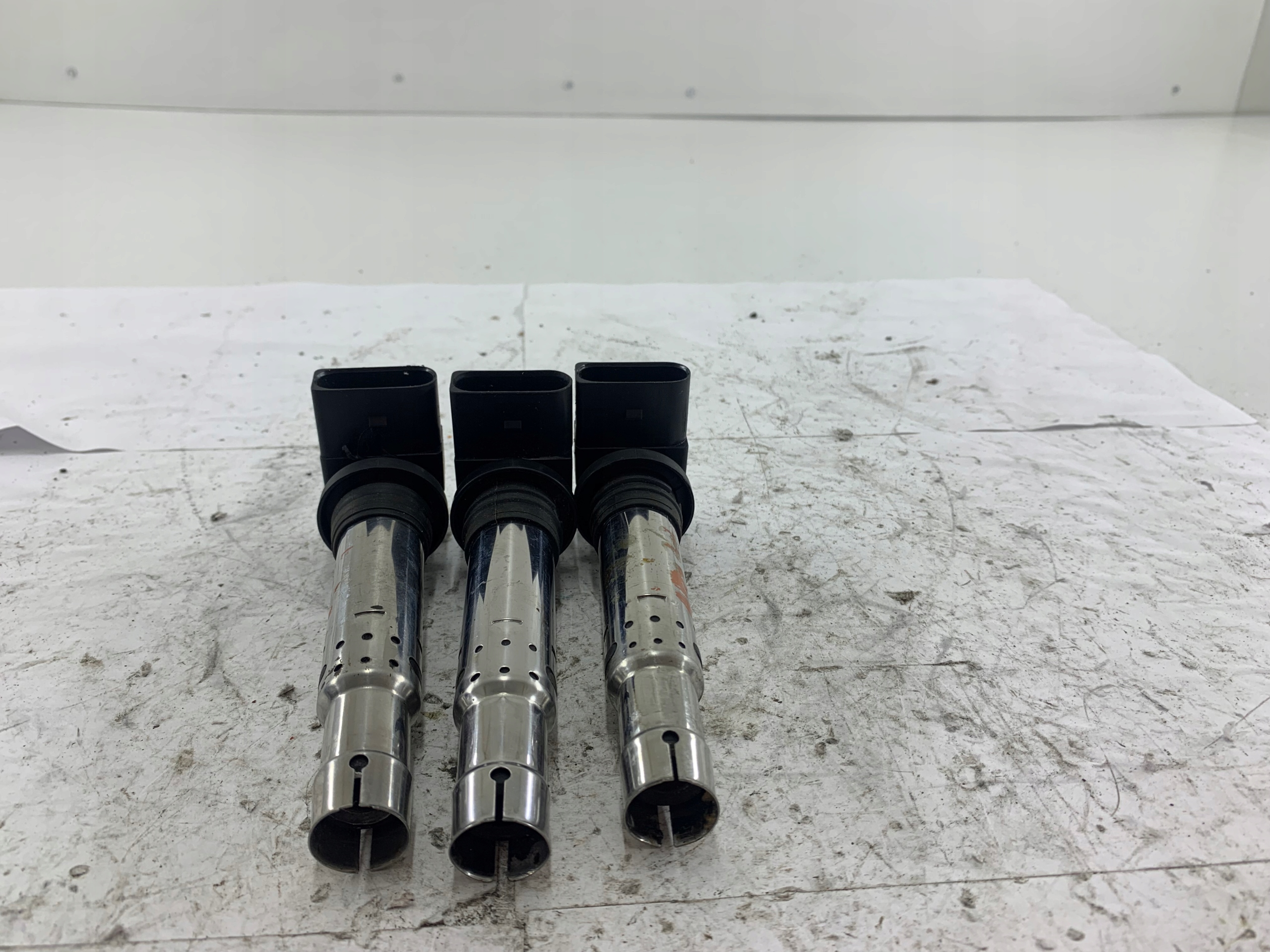 Dodatkowe zdjęcie używanej części: VW POLO IV 9N 1.4 SEAT IBIZA III 1.4 CEWKA ZAPŁONOWA 0040102030