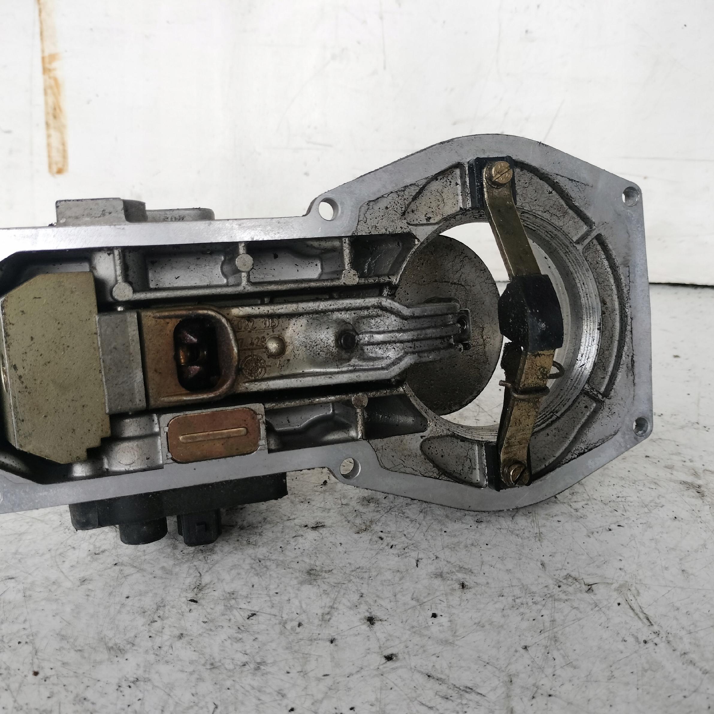 AUDI 80 B3 1.8 ROZDZIELACZ PALIWA 026133353 BOSCH - zdjęcie 8