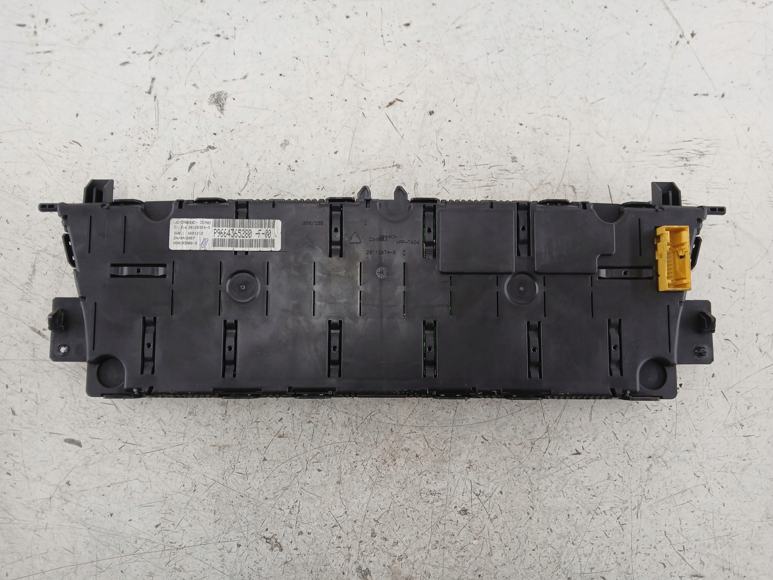 Dodatkowe zdjęcie używanej części: CITROEN C4 PICASSO I MONITOR WYŚWIETLACZ EKRAN P9664365280F