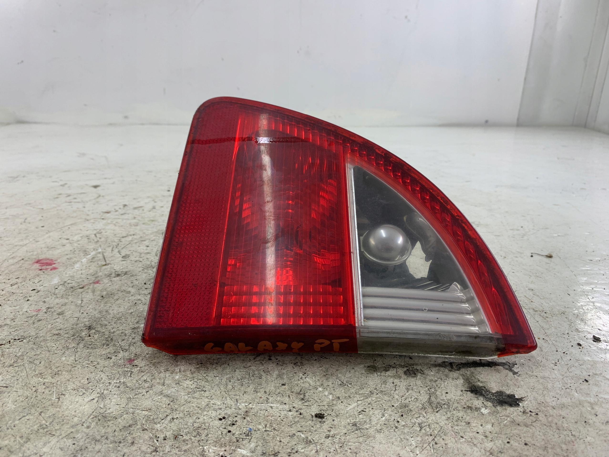 Dodatkowe zdjęcie używanej części: FORD GALAXY MK1 LAMPA PRAWA TYŁ KLAPA