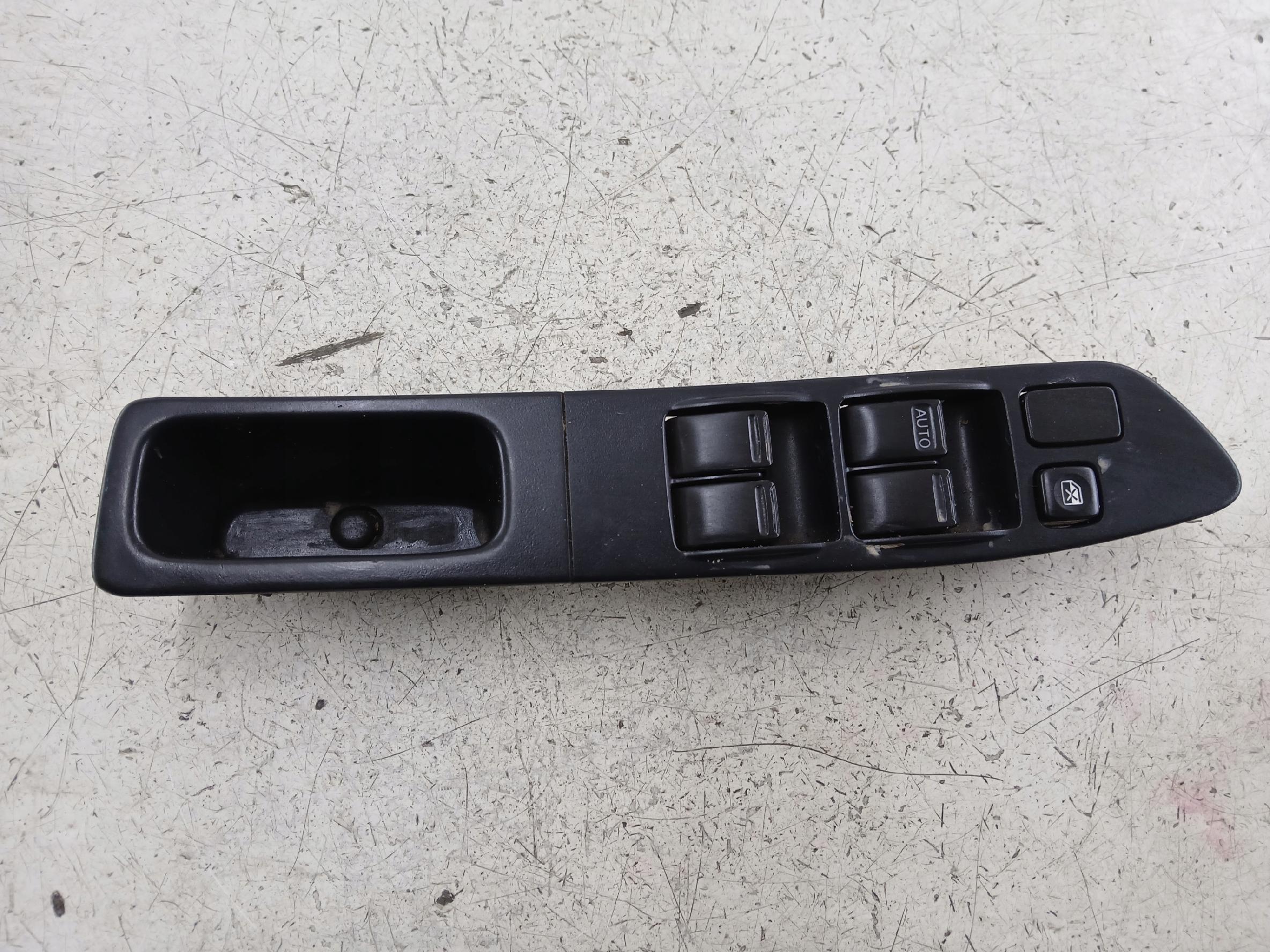 Dodatkowe zdjęcie używanej części: SUBARU IMPREZA PANEL SZYB LEWY PRZÓD KIEROWCY