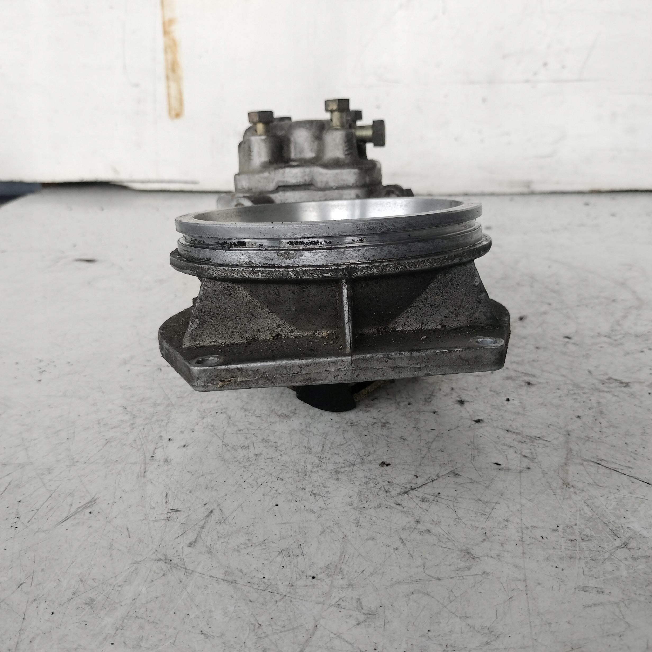 AUDI 80 B3 1.8 ROZDZIELACZ PALIWA 026133353 BOSCH - zdjęcie 5
