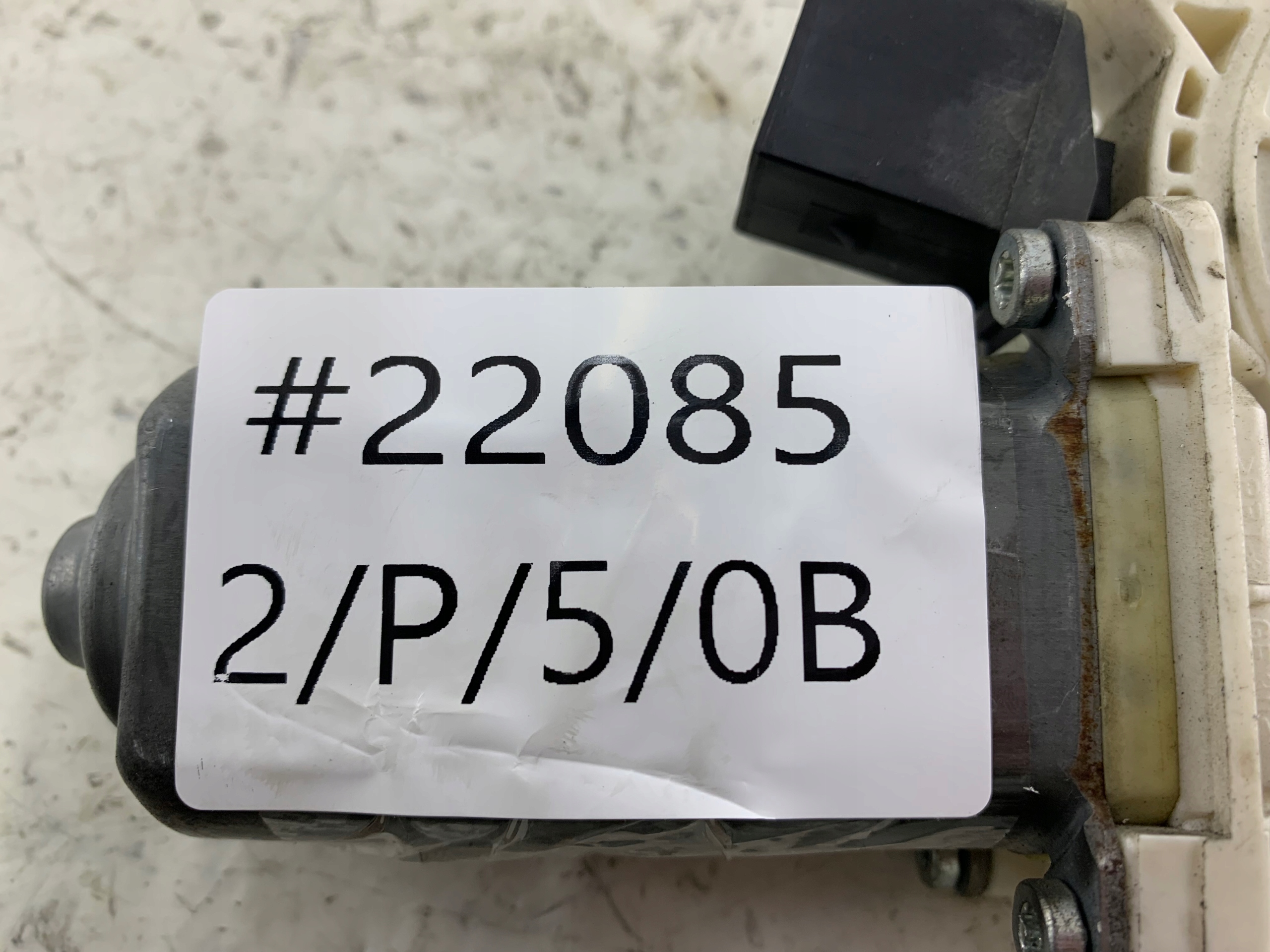 MERCEDES W203 SILNICZEK SZYBY PRAWY PRZÓD A2118201742 - zdjęcie 6