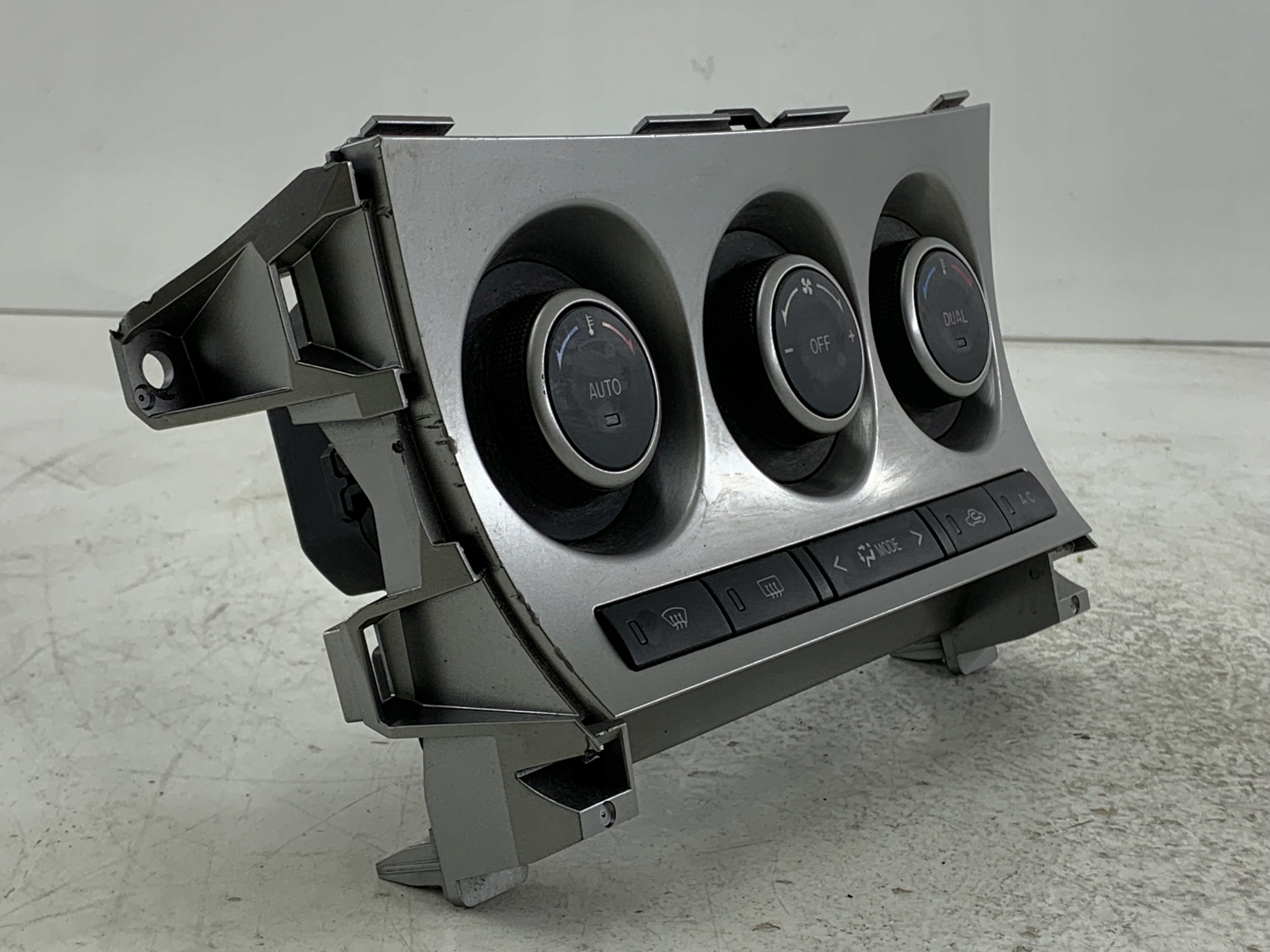 MAZDA 3 II BL PANEL KLIMATYZACJI BBP361190K - zdjęcie 2