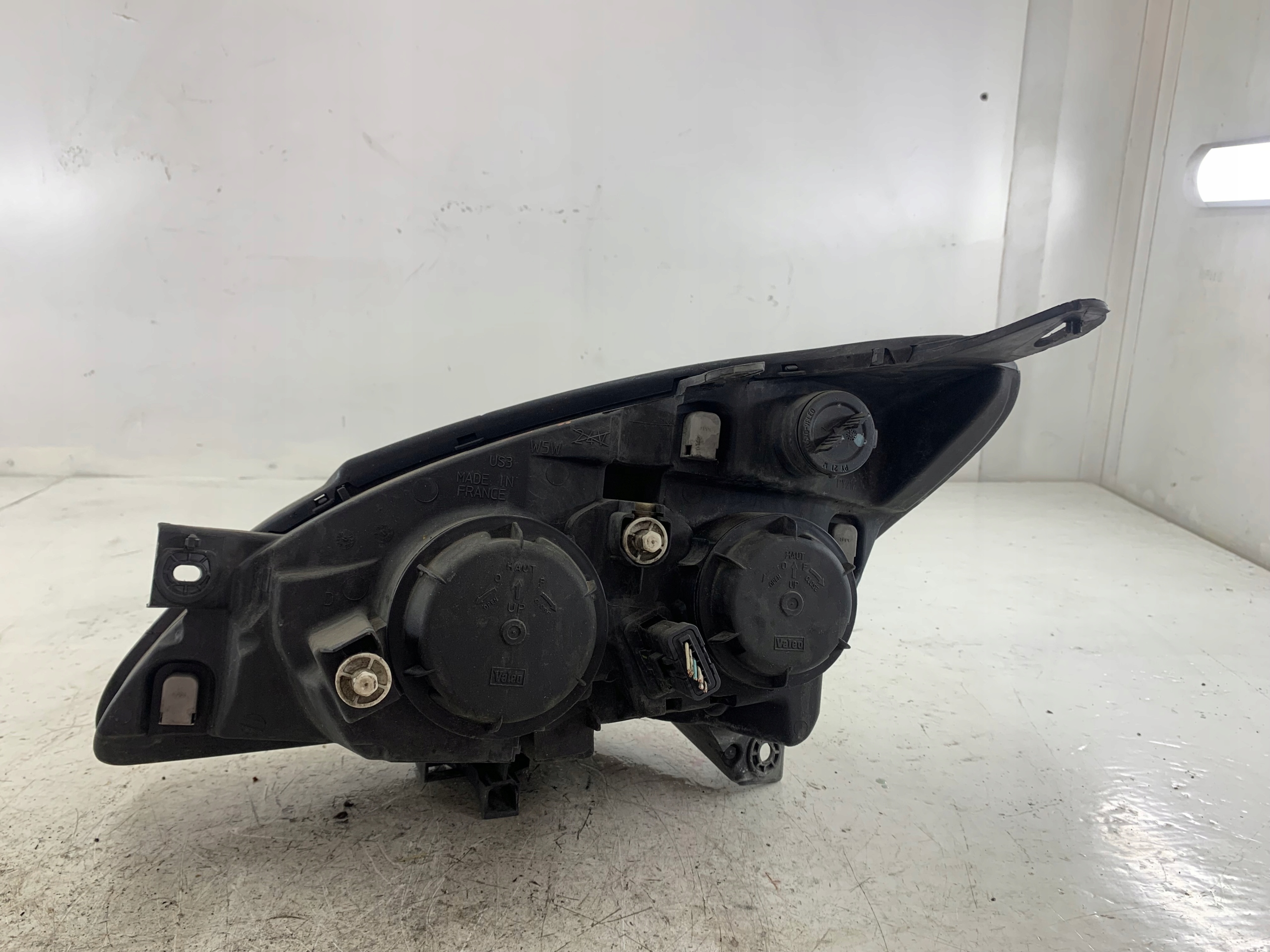 Dodatkowe zdjęcie używanej części: CITROEN C5 I LAMPA PRAWA PRZÓD 9632664780