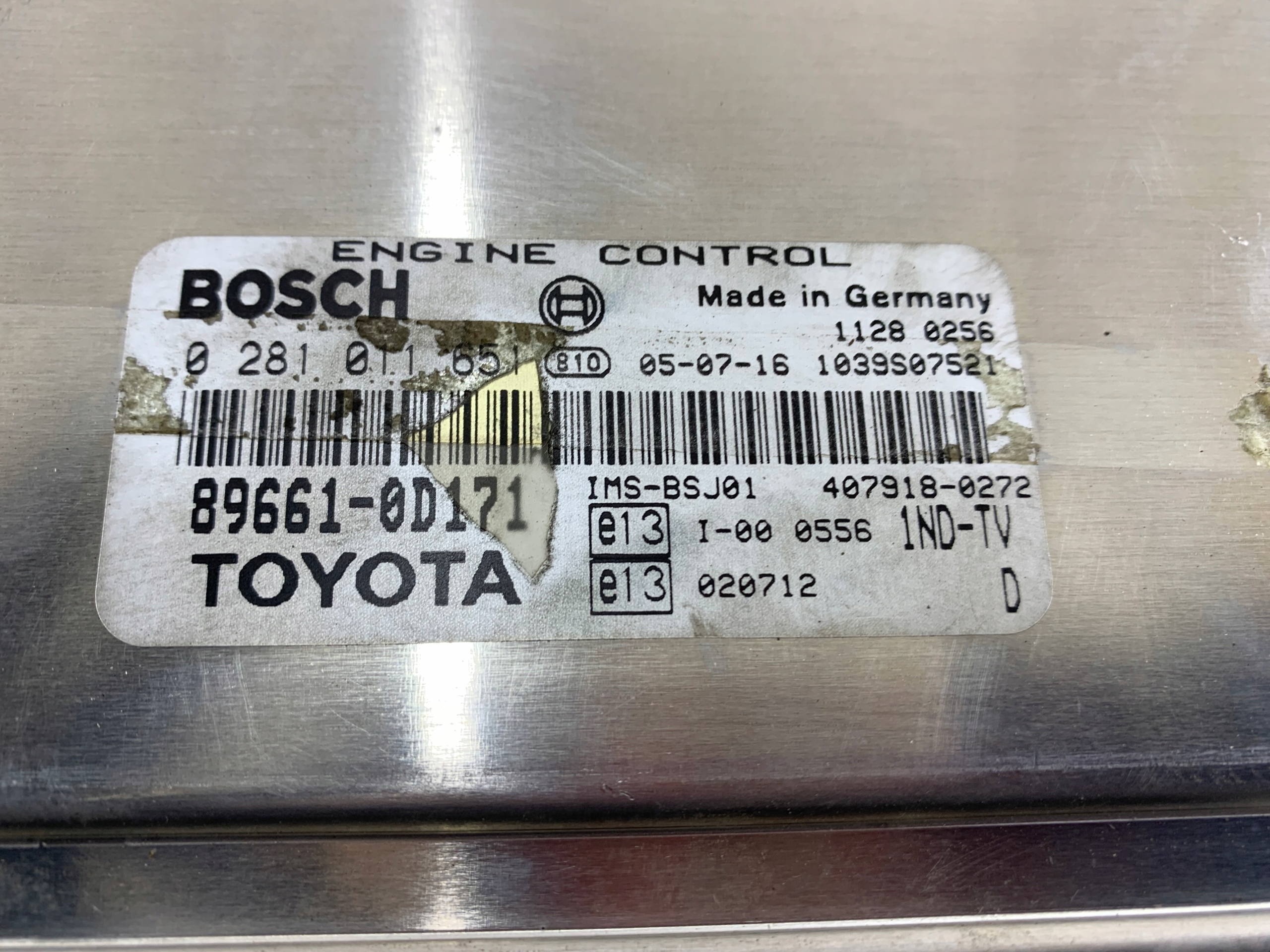 Dodatkowe zdjęcie używanej części: TOYOTA YARIS I 1.4 D4D STEROWNIK SILNIKA 98661-0D171