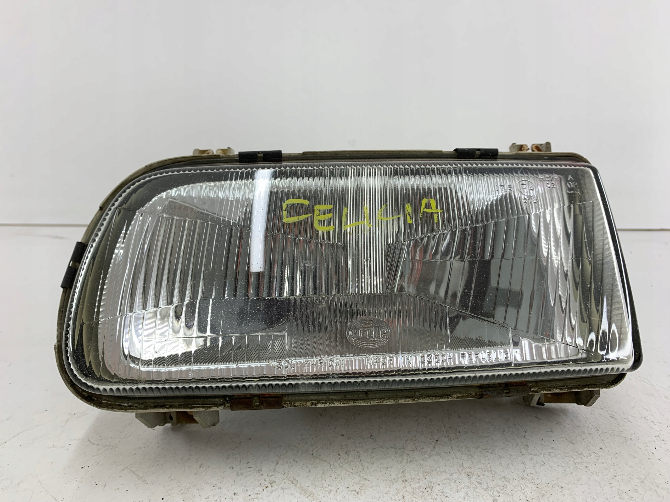 Dodatkowe zdjęcie używanej części: SKODA FELICIA I LAMPA LEWA PRZÓD HELLA