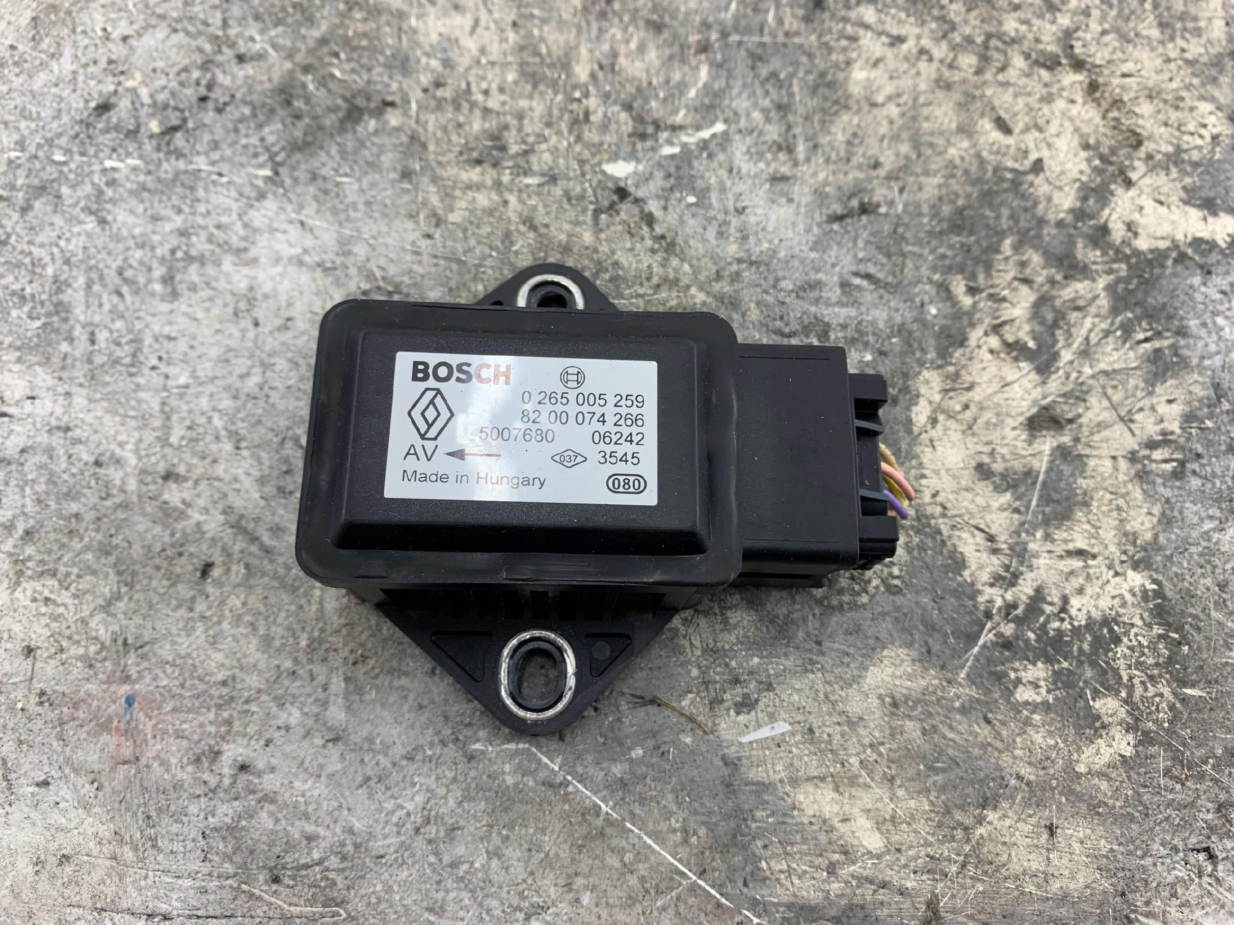 Dodatkowe zdjęcie używanej części: RENAULT SCENIC II MEGANE II MODUŁ CZUJNIK SENSOR ESP 8200074266