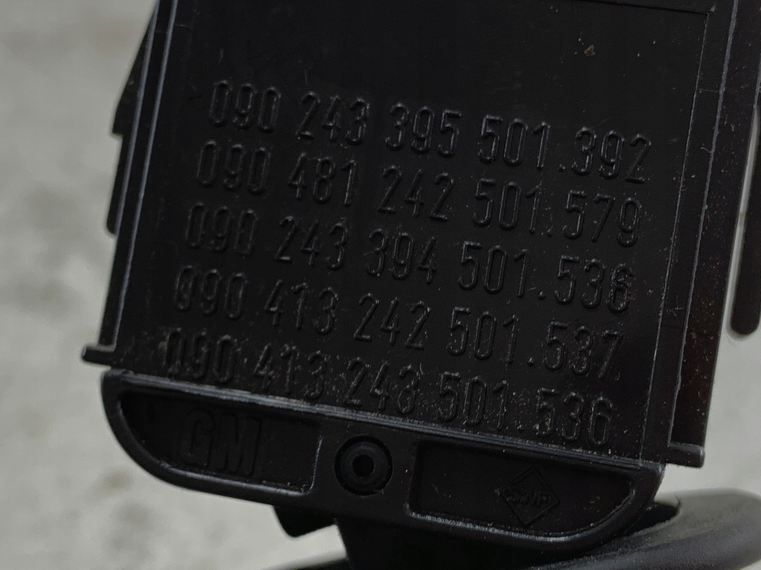 Dodatkowe zdjęcie używanej części: OPEL ASTRA G ZAFIRA A PRZEŁĄCZNIK MANETKA WYCIERACZEK 090243395501