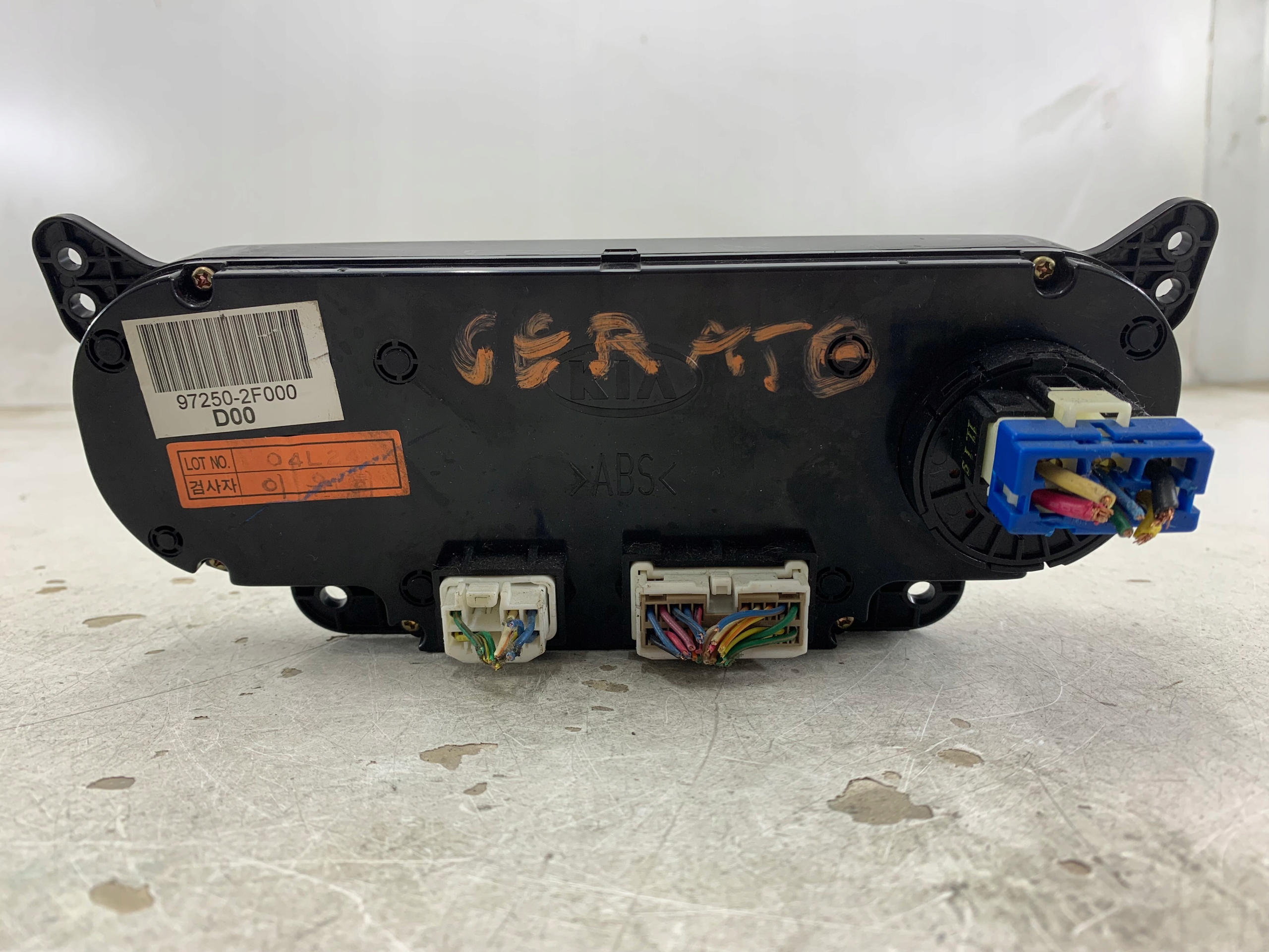 Dodatkowe zdjęcie używanej części: KIA CERATO I PANEL KLIMATYZACJI 97250-2F000
