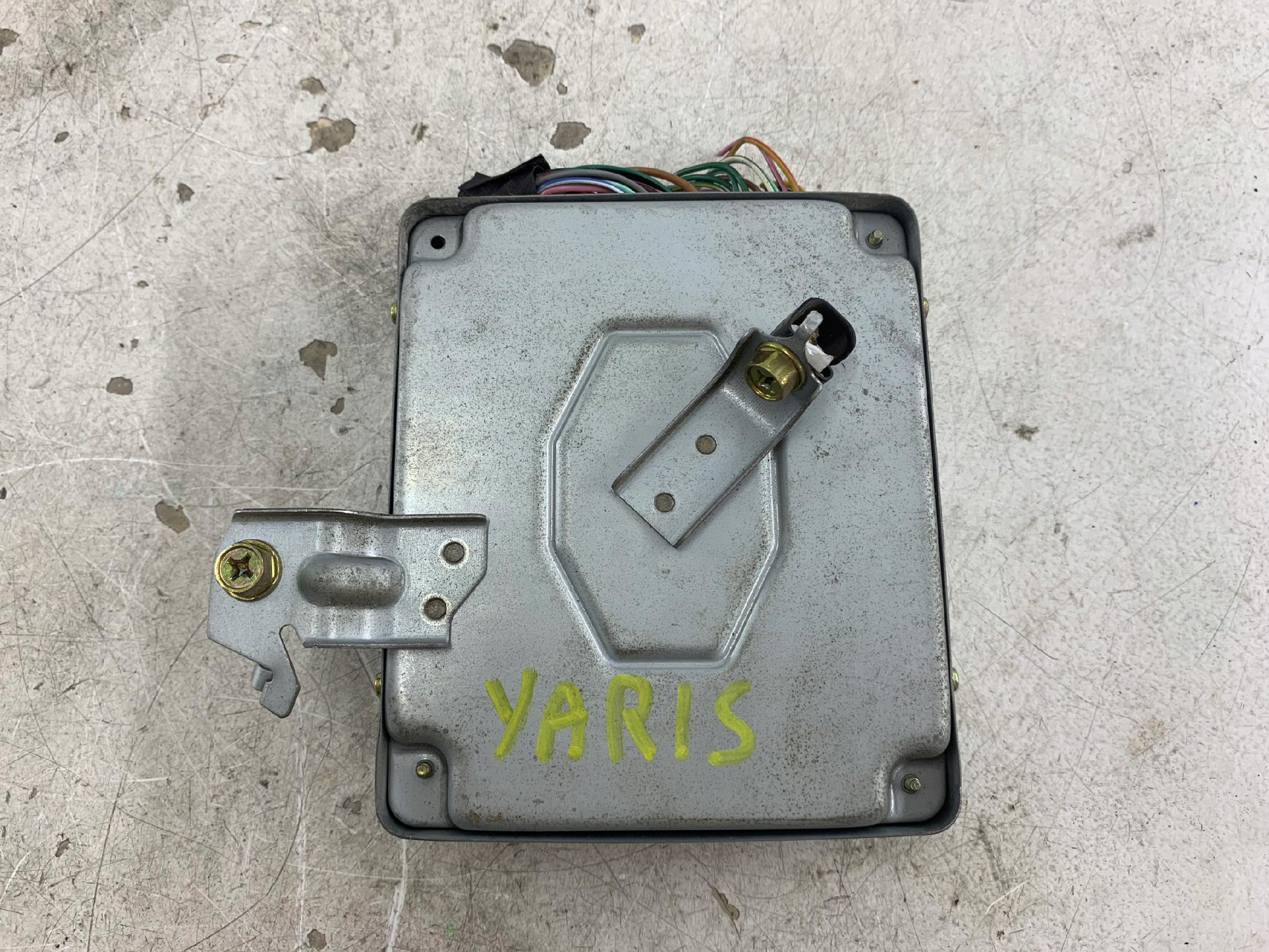 Dodatkowe zdjęcie używanej części: TOYOTA YARIS I 1.0 STEROWNIK MODUŁ 89261-52010