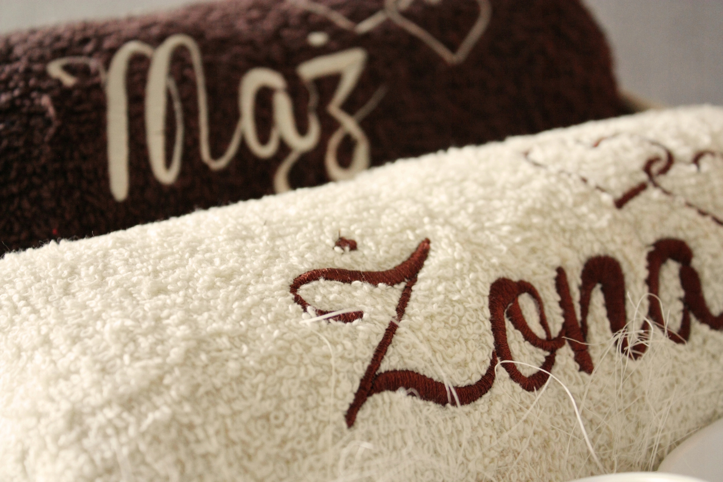 Prezent na rocznicę ślubu Ręczniki z haftem kubki