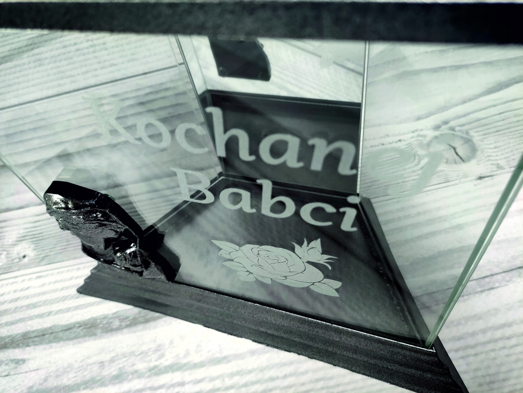 ZNICZ kapliczka Kochanej Żonie grawer z dedykacją