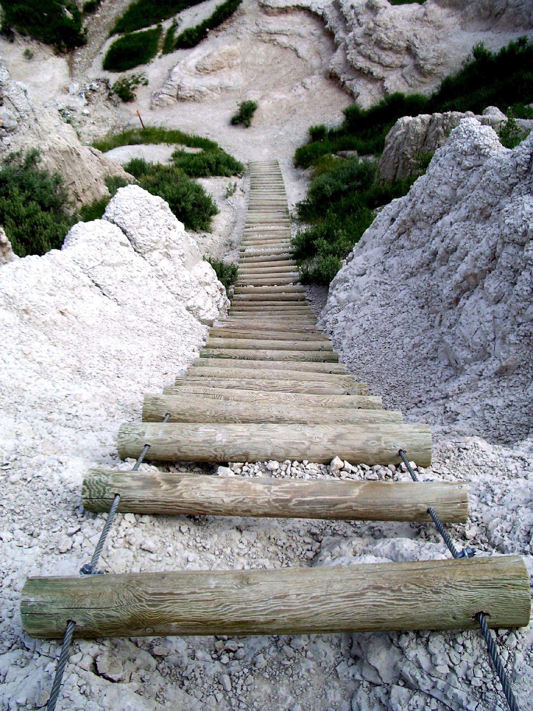 FOTOTAPETA WZGÓRZE SKAŁY ZEJŚCIE DRABINKA