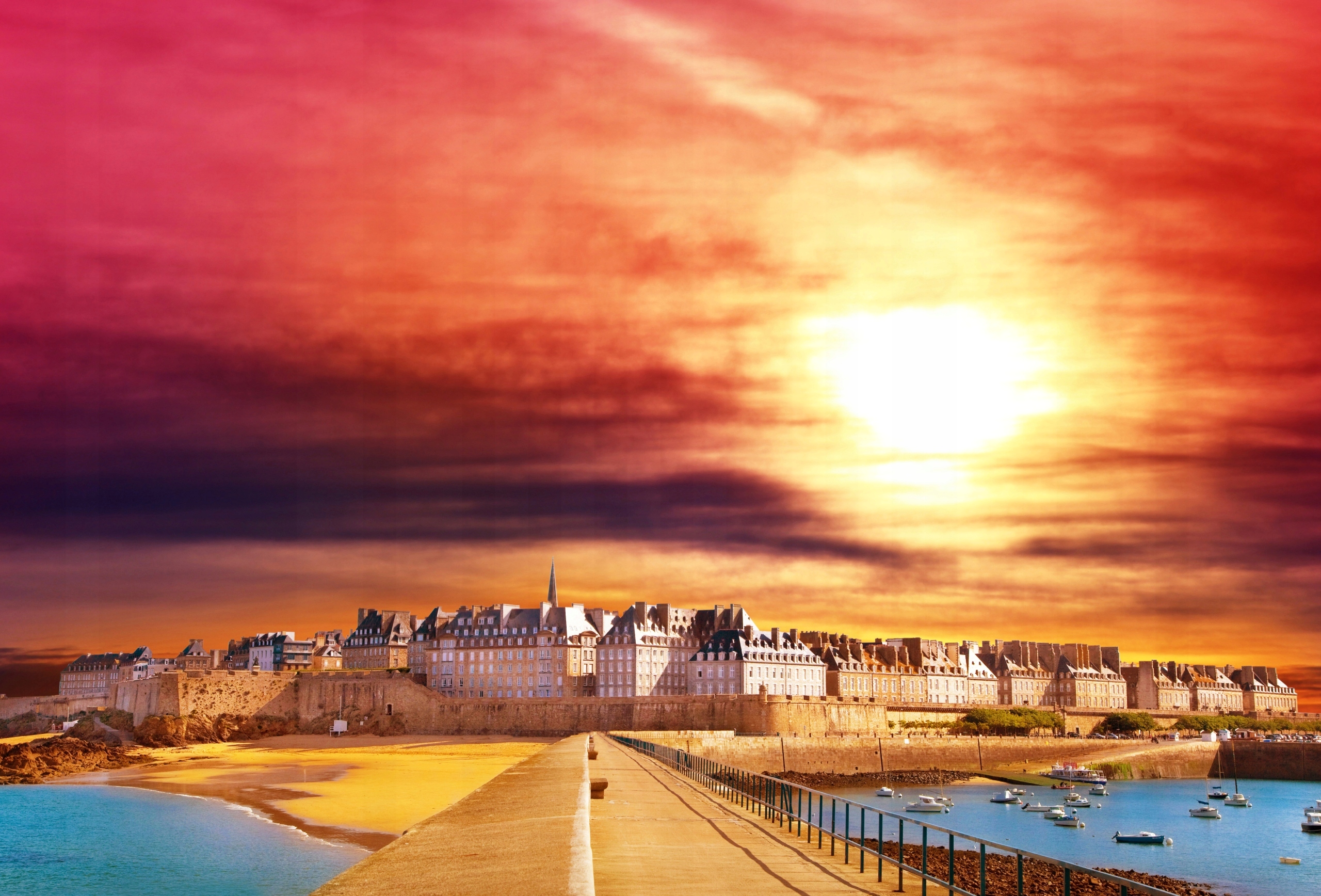 FOTOTAPETA PLAŻA ZACHÓD SŁOŃCA PIASEK BUDYNKI