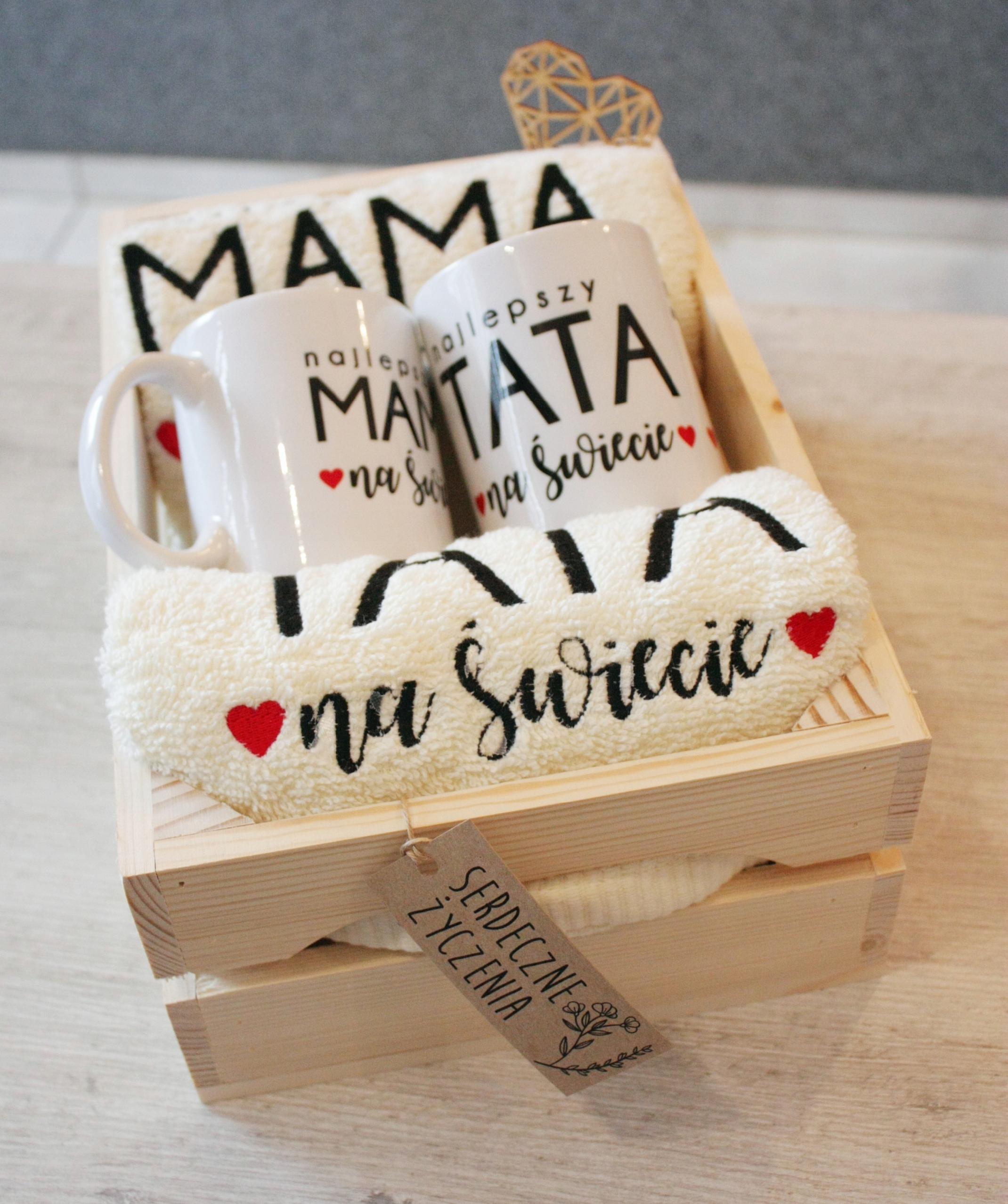 PREZENT RĘCZNIKI podziękowanie dla rodziców kubki