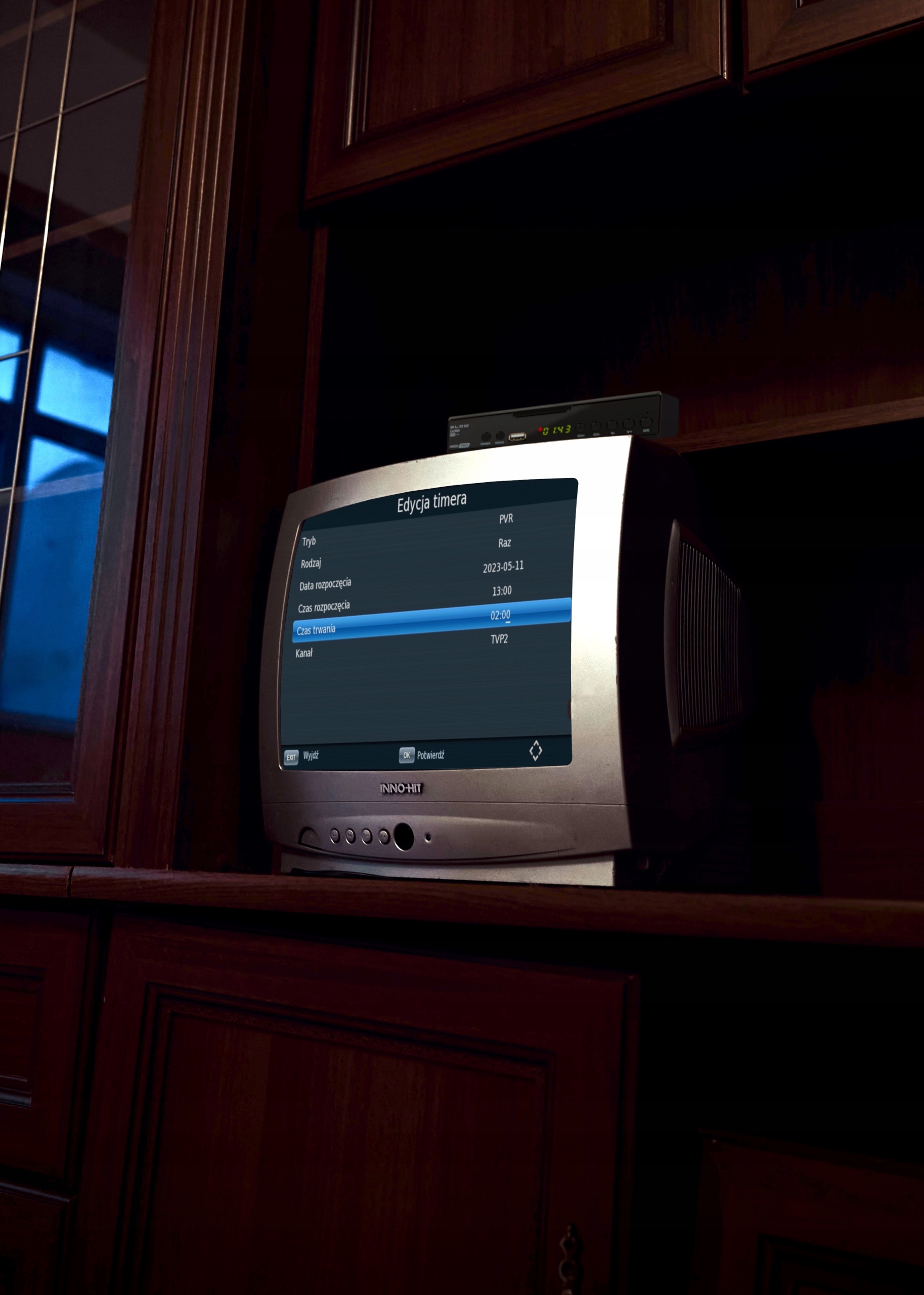 TUNER DEKODER DVB-T2 TV NAZIEMNEJ H.265 HEVC FULL HD USB HDMI PILOT BATERIE