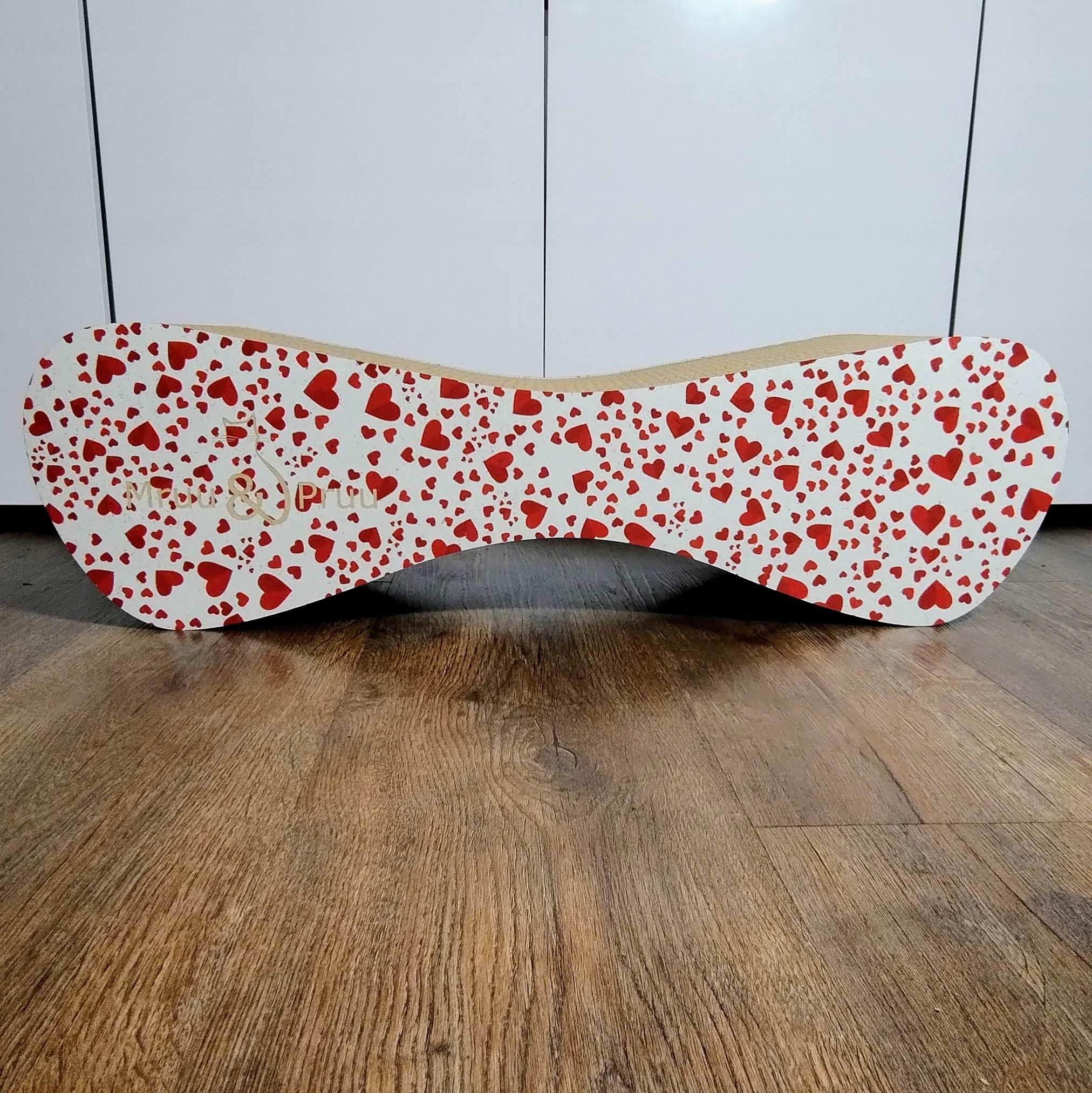 Drapak dla kota MIMI | biały w serca | 70x23x24 cm | MruuPruu